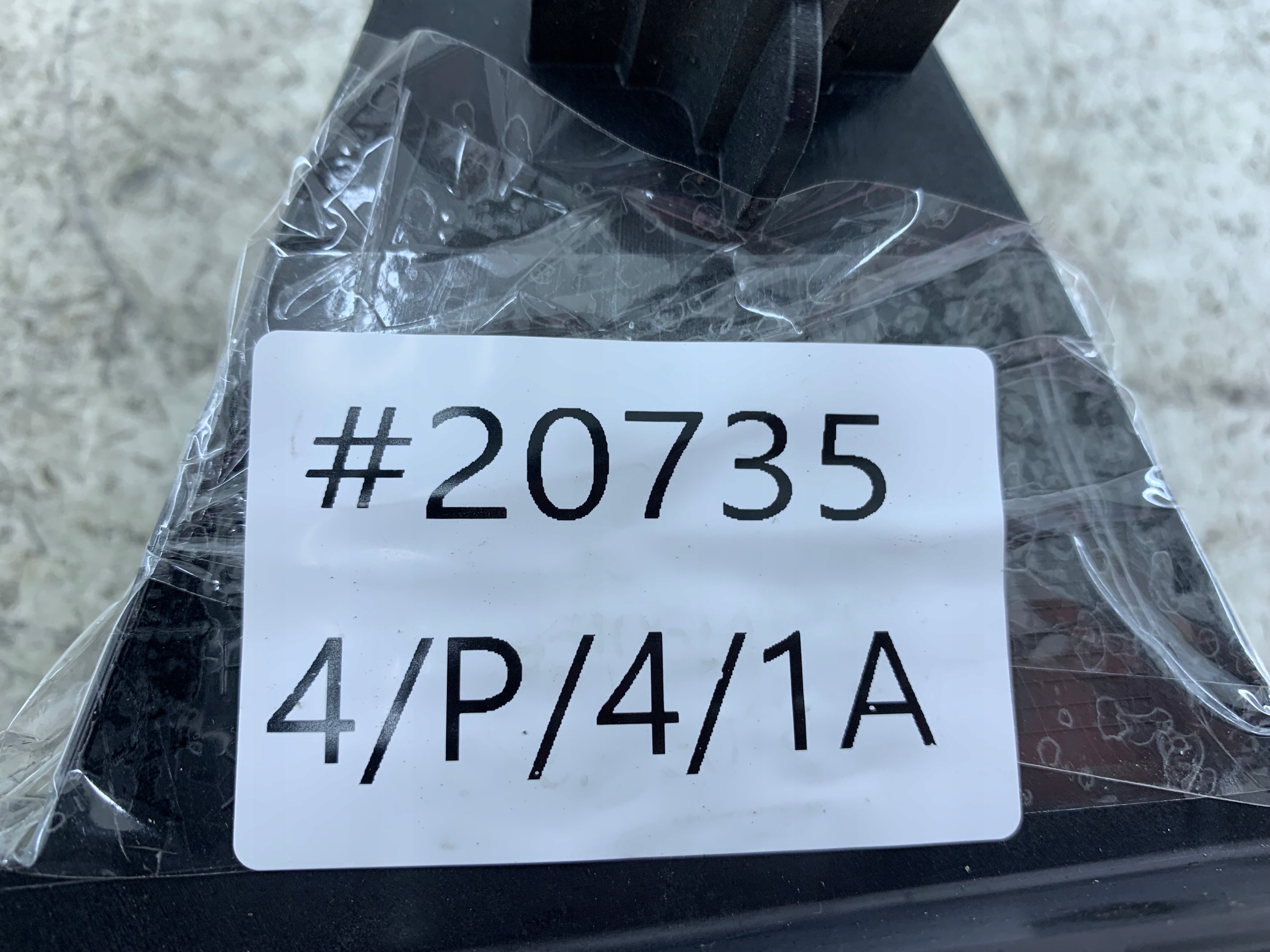 OPEL ASTRA III H fuse box 13115937