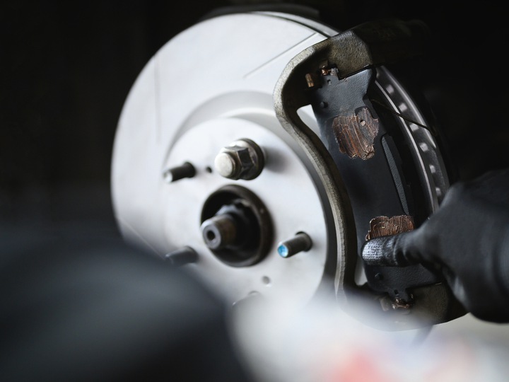 MOCNY ZMYWACZ DO HAMULCÓW zestaw 12 sztuk Pojemność opakowania 6000 ml