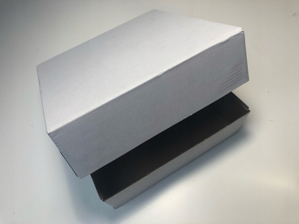 

Karton wysyłkowy Biały 20x20x6cm