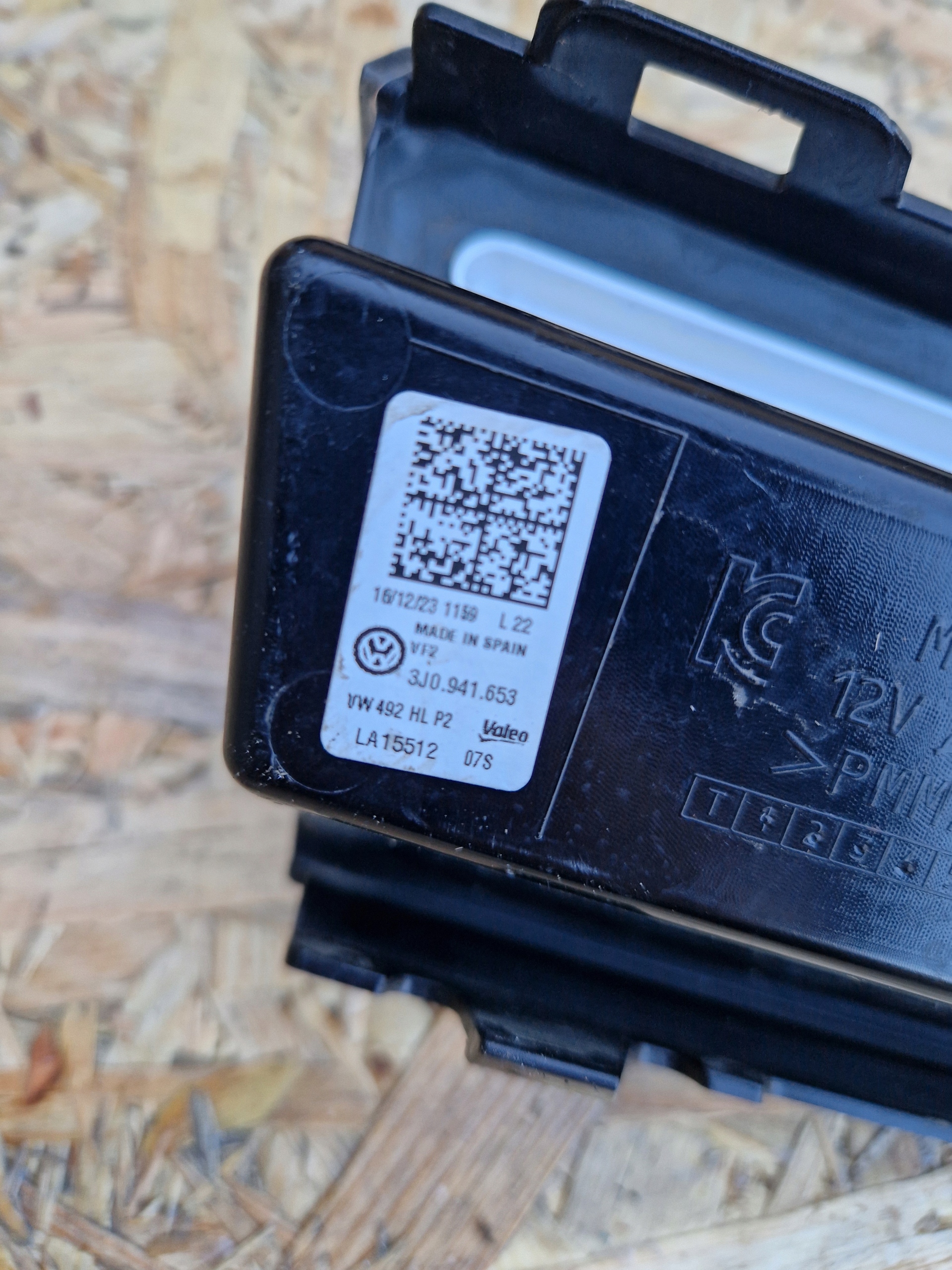 led левый решетка радиатора vw PASSAT B9 3J