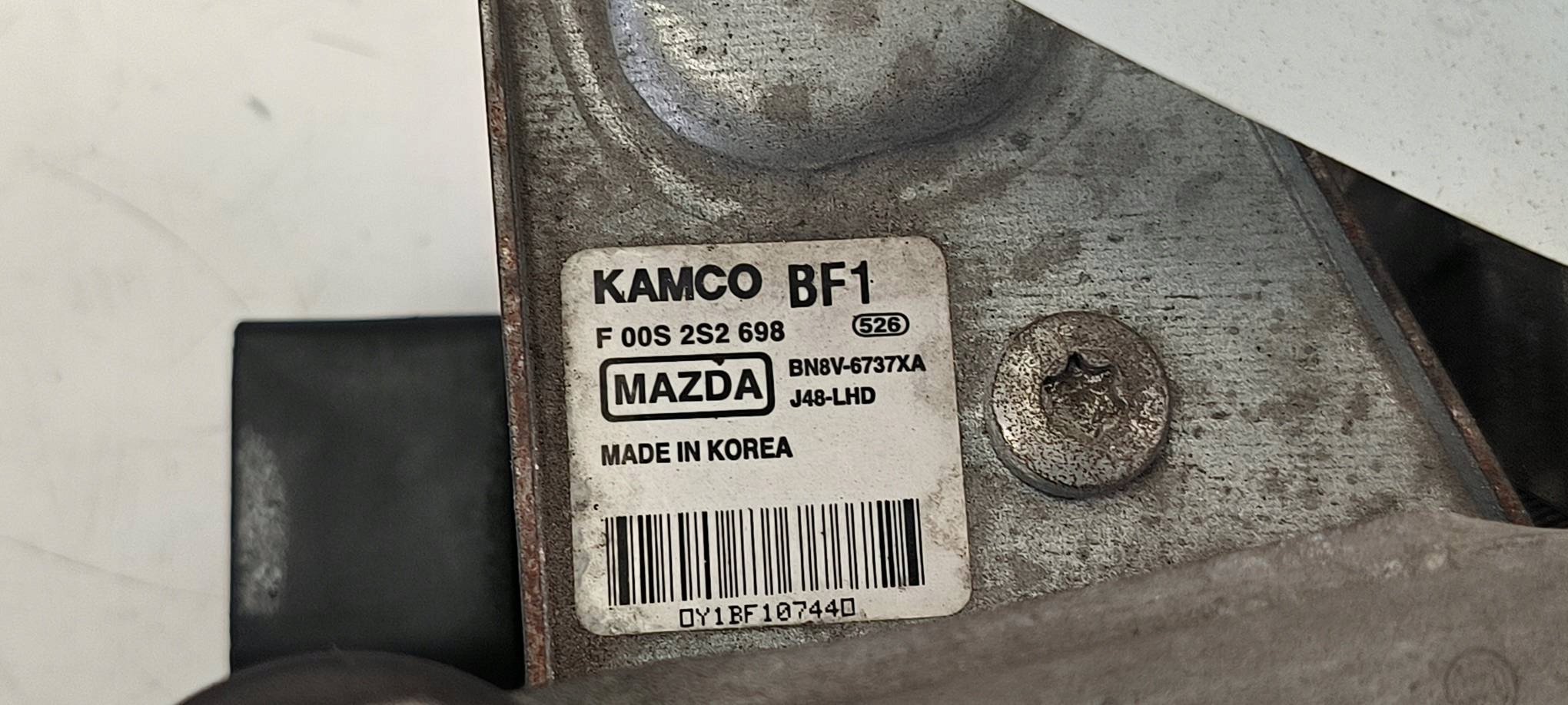 wiper mechanism front F00S2S2698 MAZDA 3