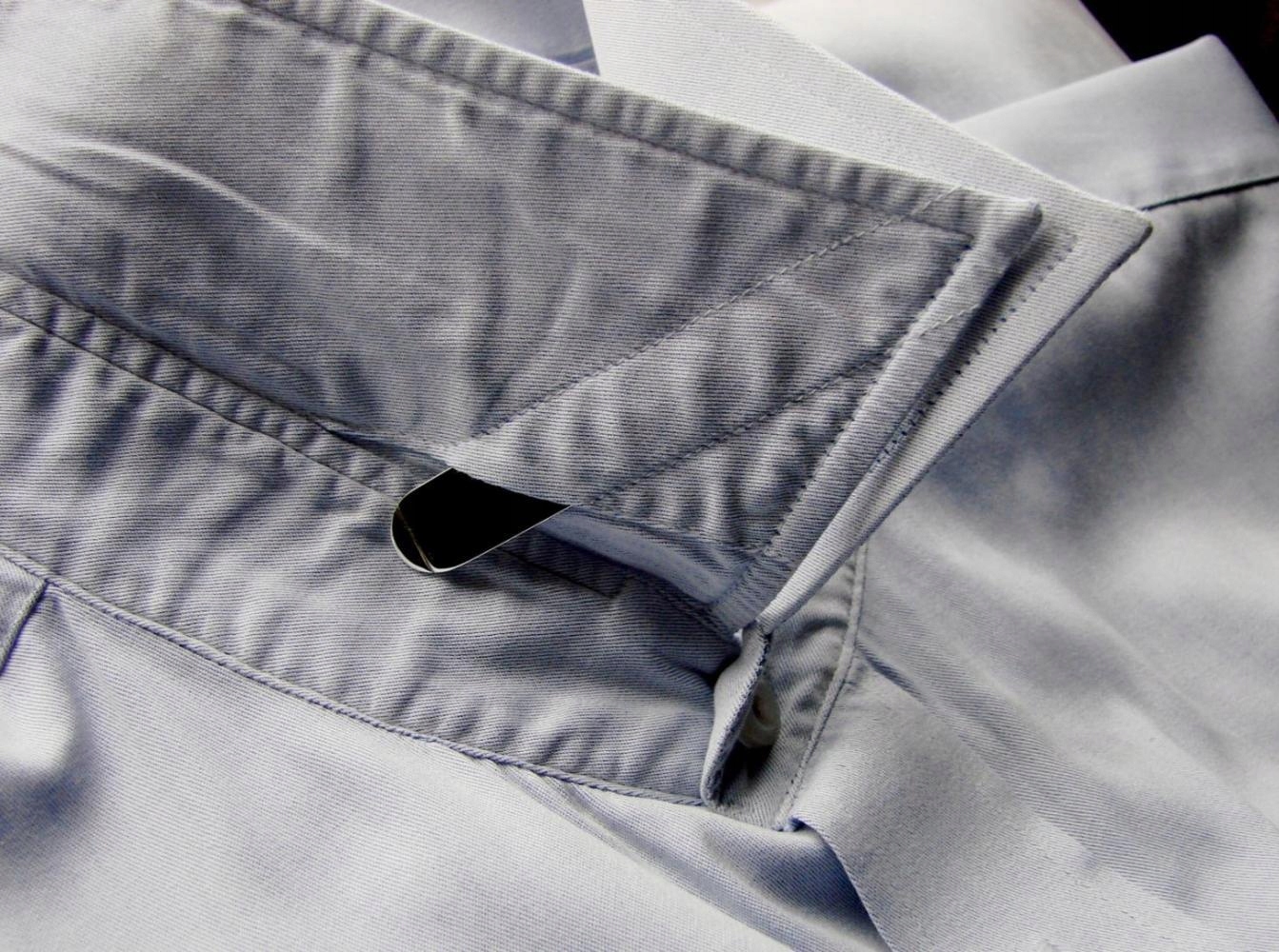 ZE SREBRA FISZBINY USZTYWNIACZE KOŁNIERZYKA WAWA Materiał srebro