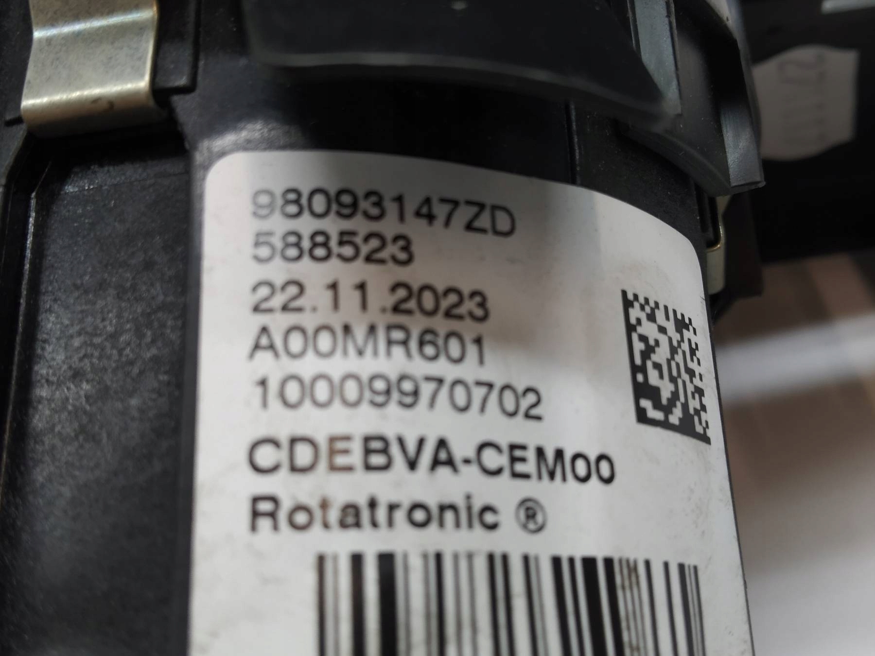 switch changes of the gear AUTOMAT 98093147ZD Citroen Jumpy III (2016- )