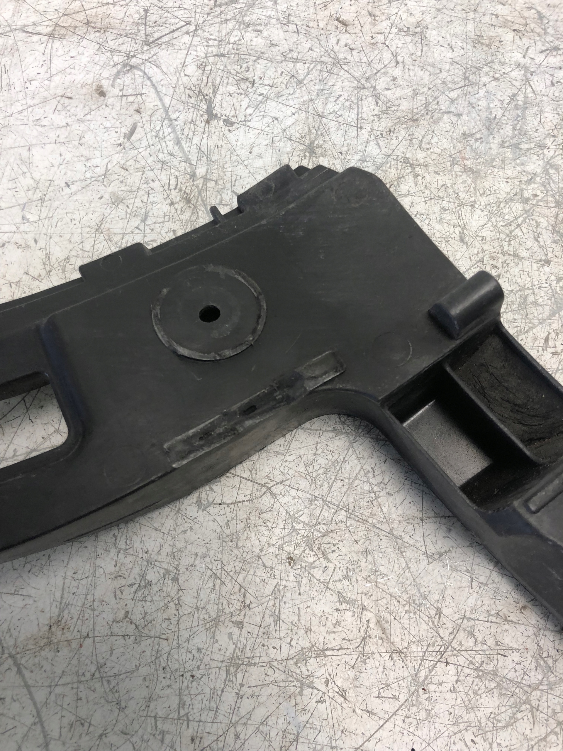 stoßstangenführung links heck VW SHARAN 7N0807393A