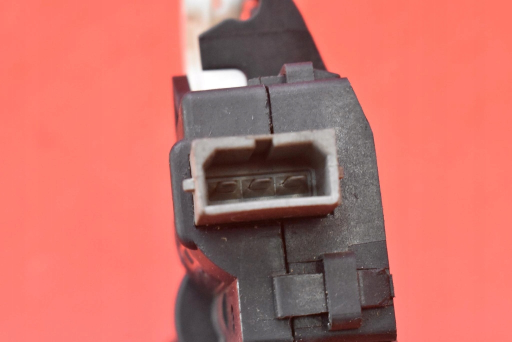 lock bonnet rear part boot 4F5827505D AUDI A8 D3 02-05