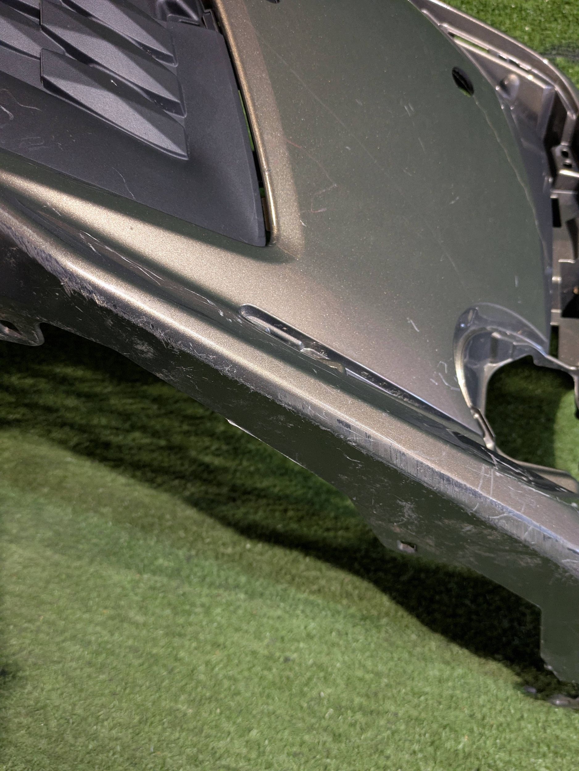 front bumper front TOYOTA COROLLA E21 sedan LIFT PDC NR.Z7721