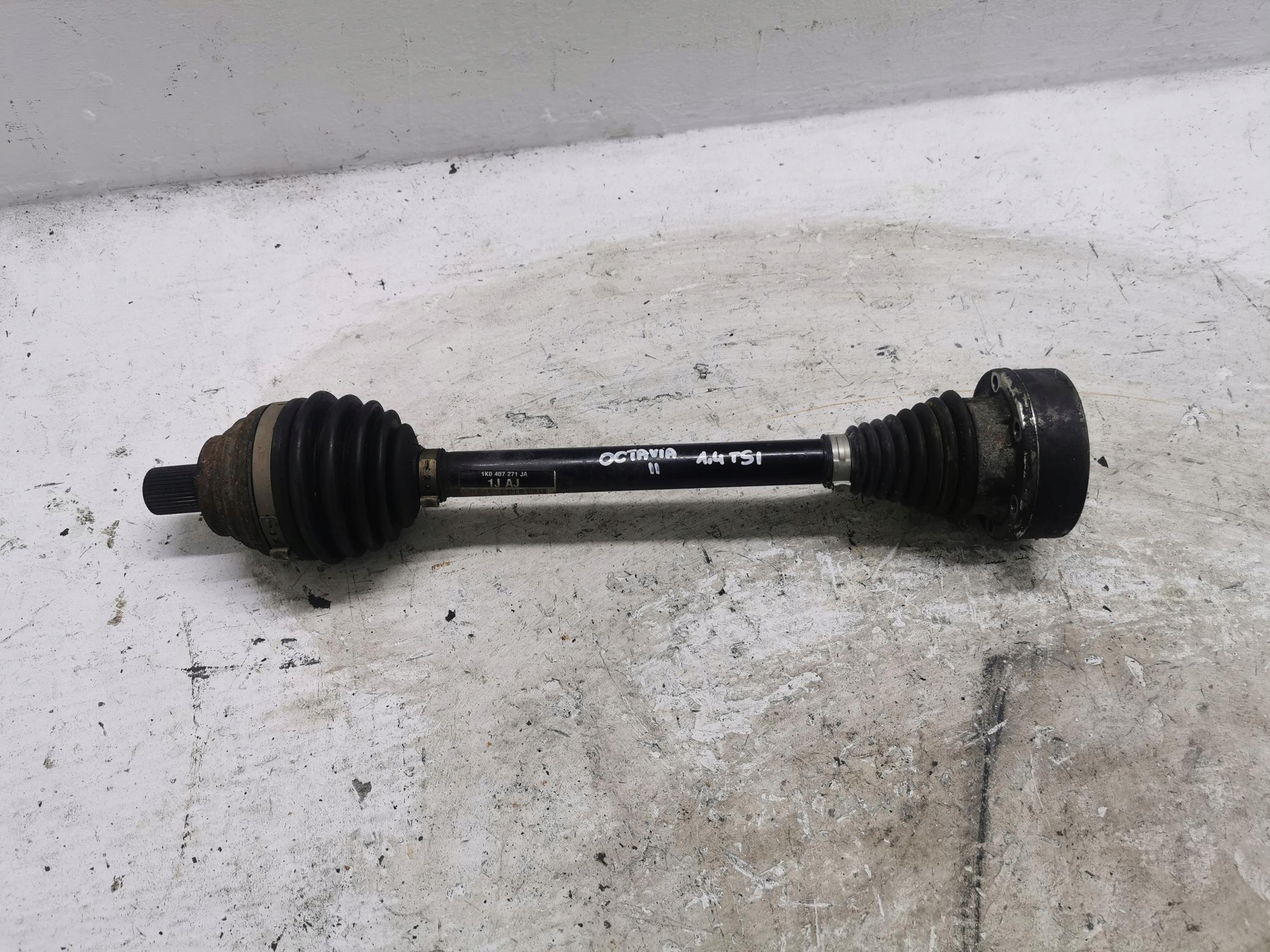 semi-axis short. left SKODA OCTAVIA II LIFT 1.4 TSI