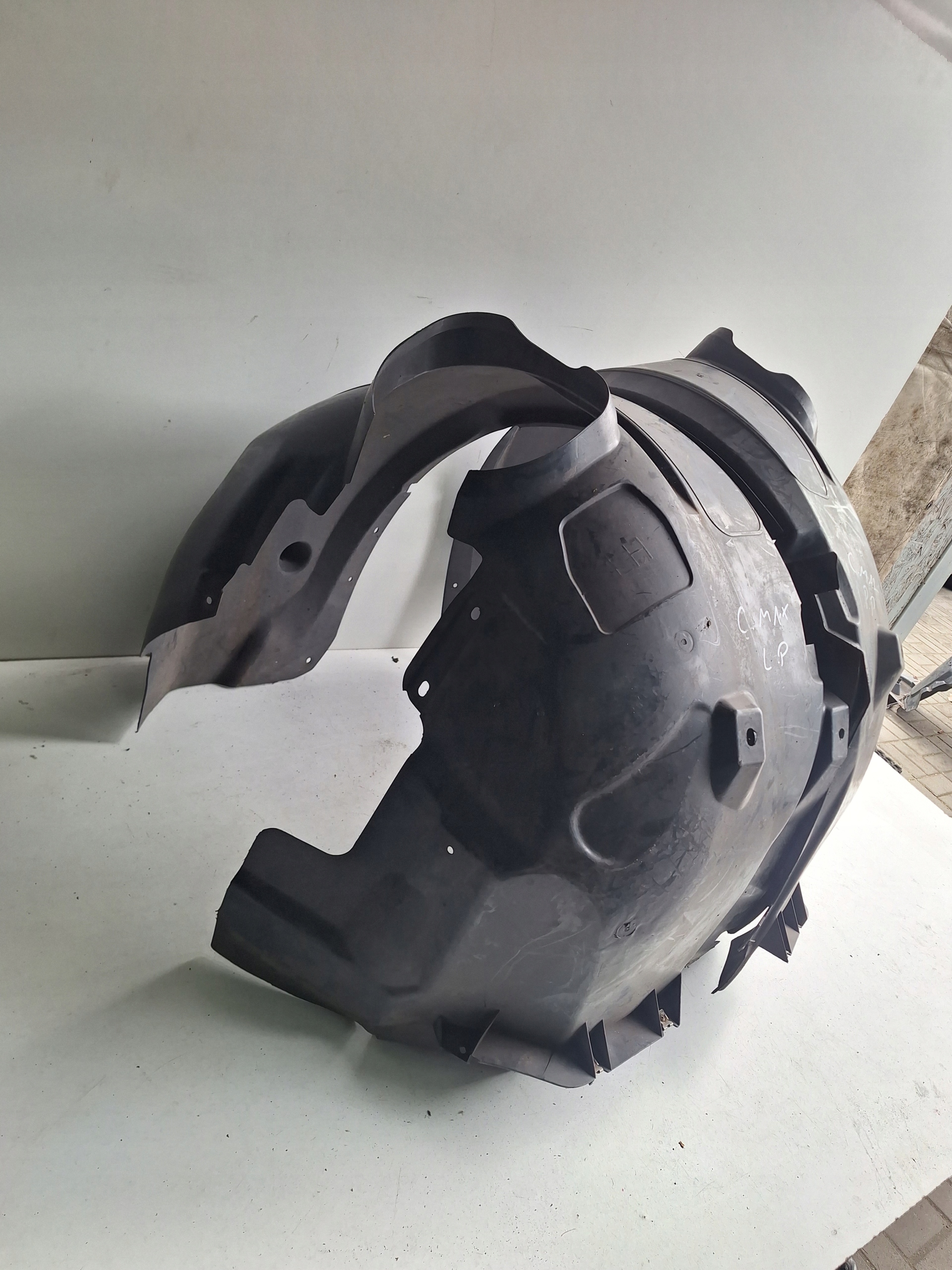 FORD C-MAX MK2 11-14 mudguard front right
