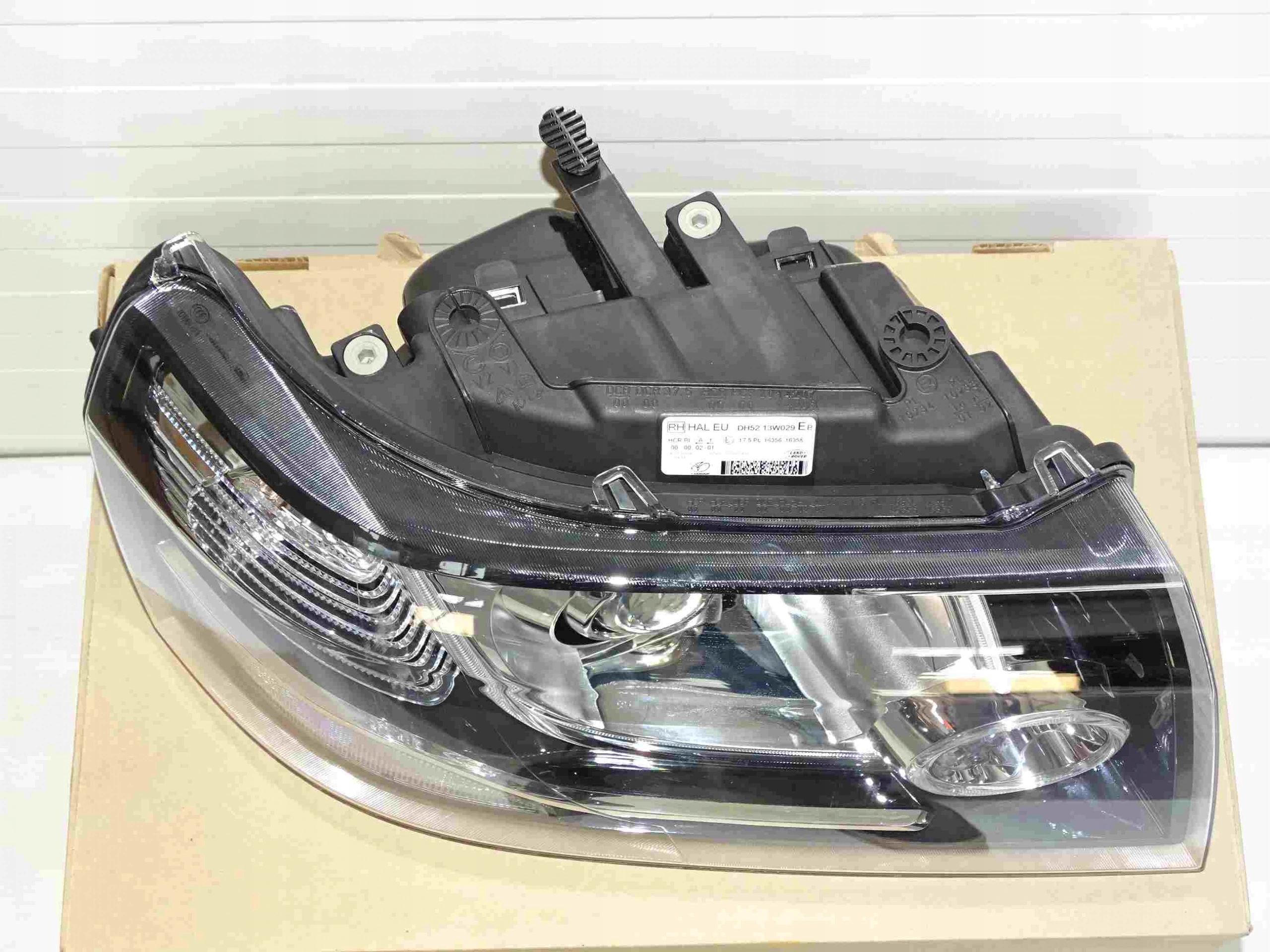 Reflektor lampa 12 PIN FREELANDER 2 II 2013 2014 Producent części Land Rover OE
