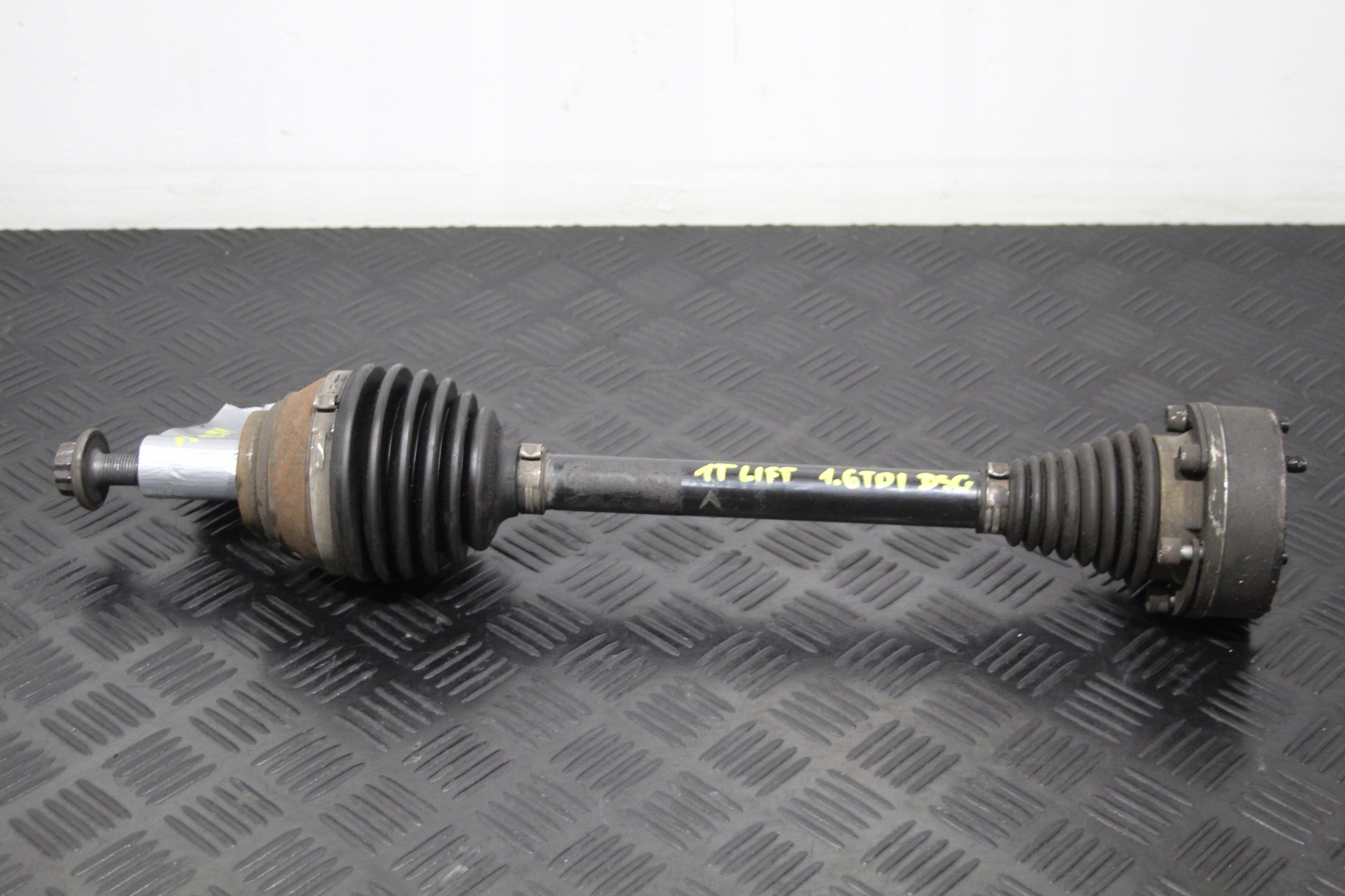 semi-axis semi-axis left front VW TOURAN 1T3 1T LIFT DSG