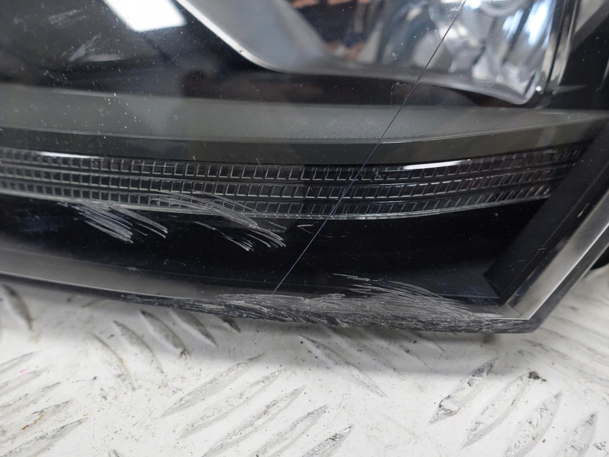 AUDI Q3 8U0 ZWYKLA H7 left EU front light