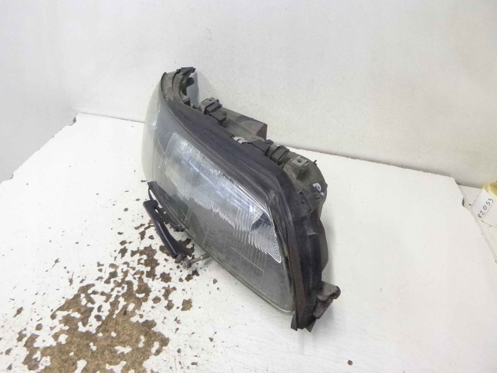 Reflektor light left Volvo V70 II S60 00-04 EURO 8693568
