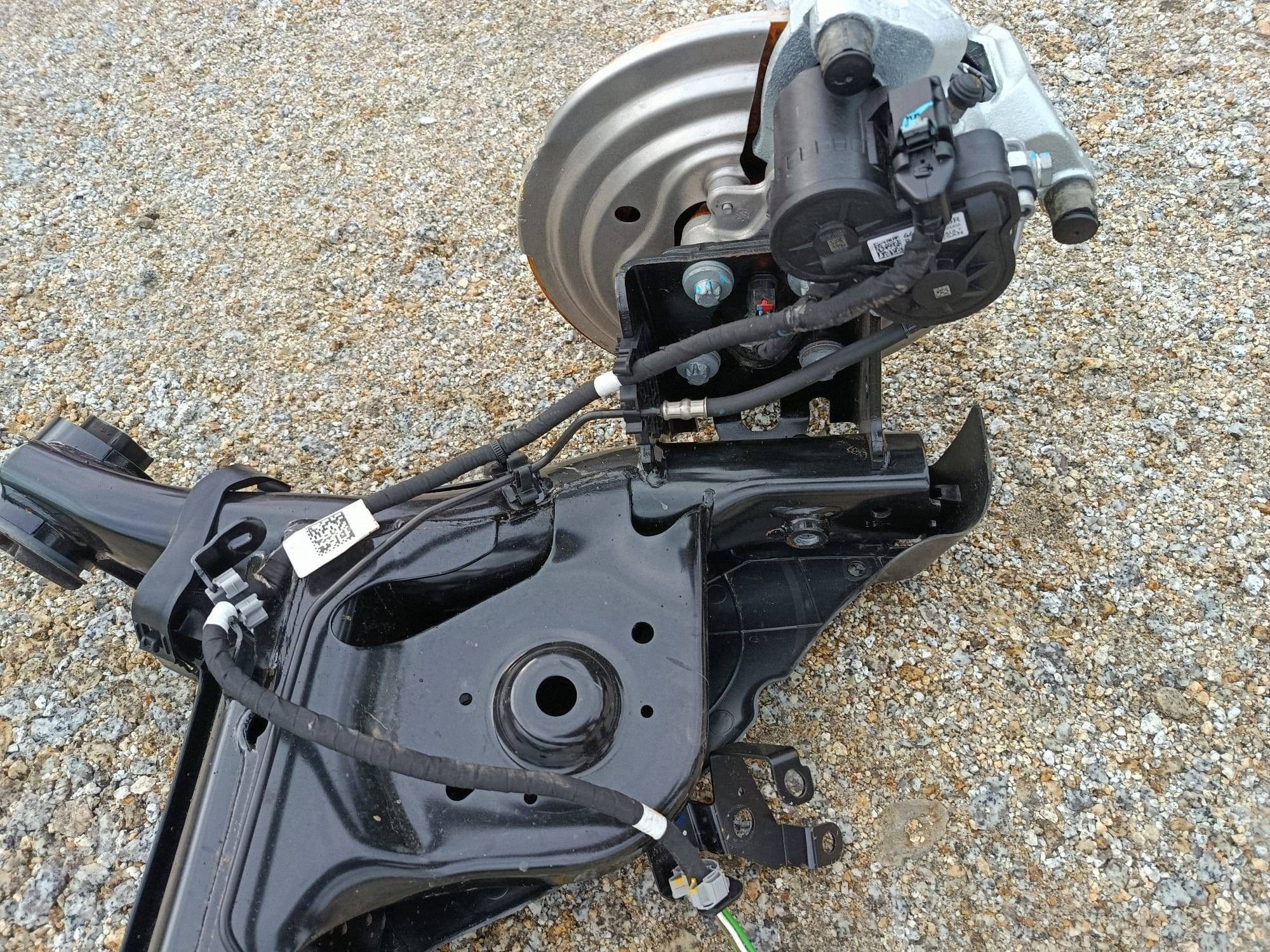 träger hinten achse achsträger heck Renault Twingo E-tech 2025r. 555017615R