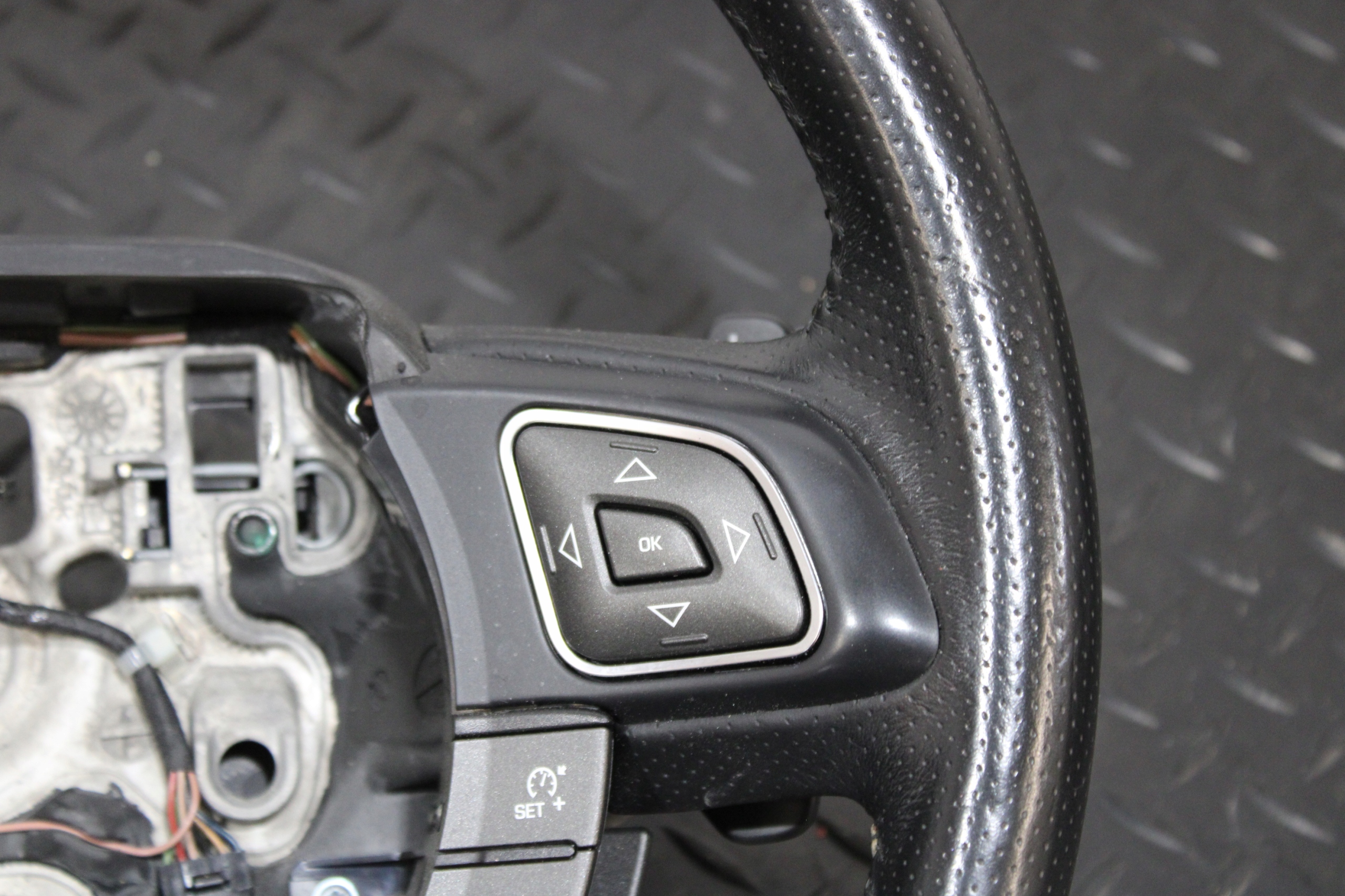 steering wheel, MULTIFUNKCJA LAND ROVER EVOQUE L538
