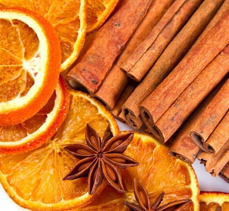 SUSZ POMARAŃCZE MANDARYNKI CYNAMON ANYŻ SZYSZKI PACHNĄCY ŚWIĄTECZNY MIX Stan opakowania oryginalne