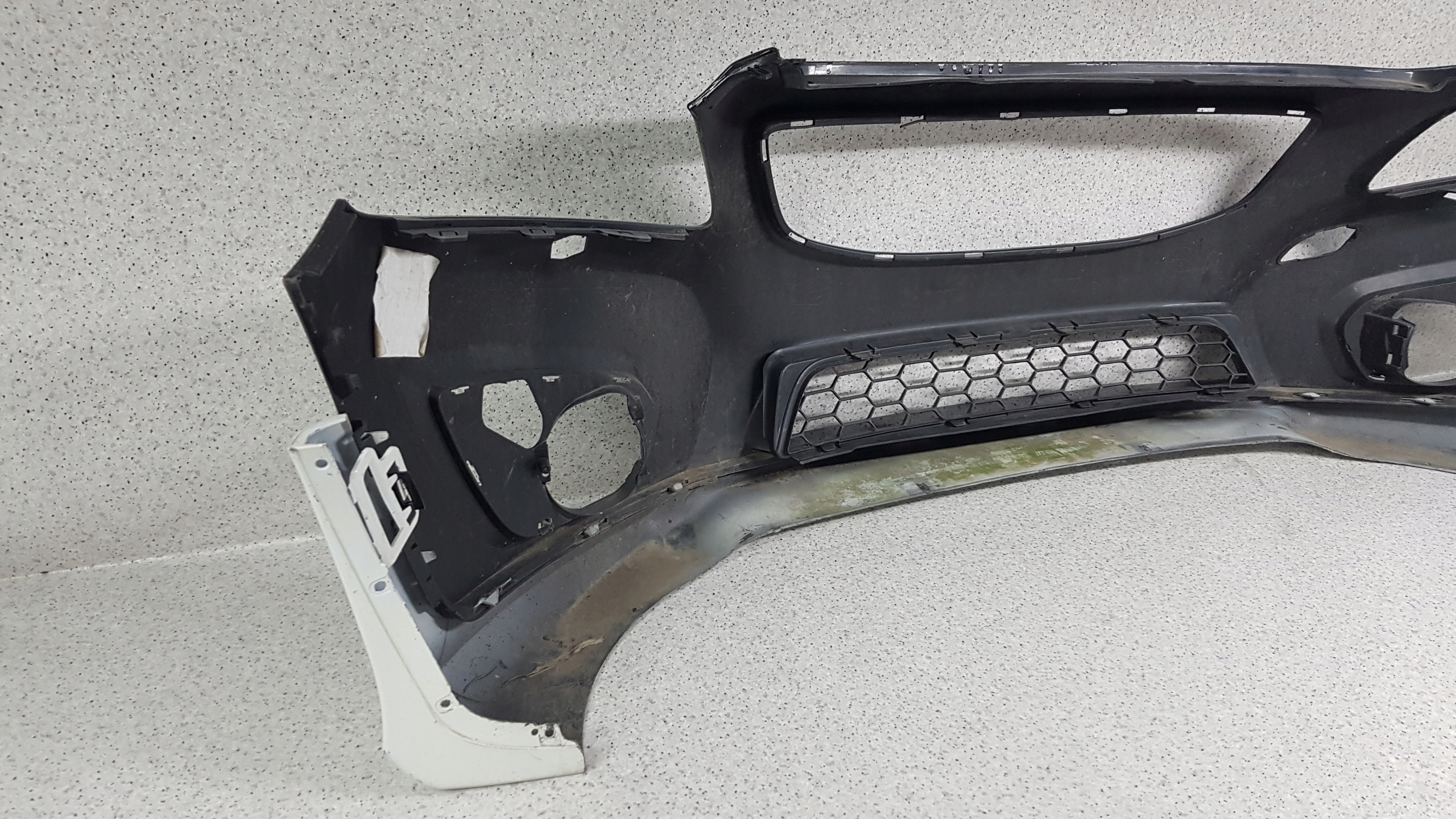 VOLVO C30 C 30 R-design LIFT 2010 - bumper front 8749
