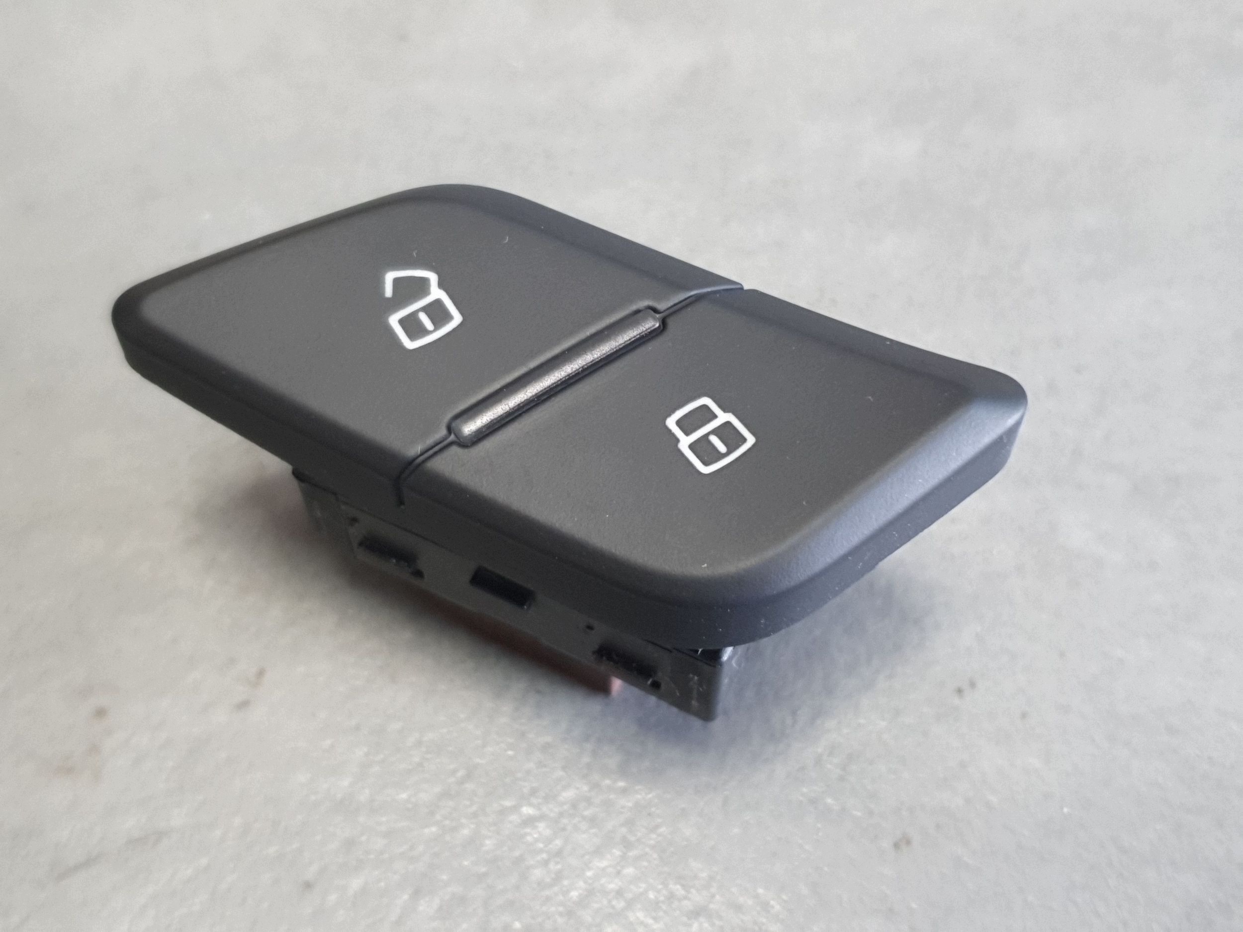 Audi Q7 4M button central of a lock 4M2962108