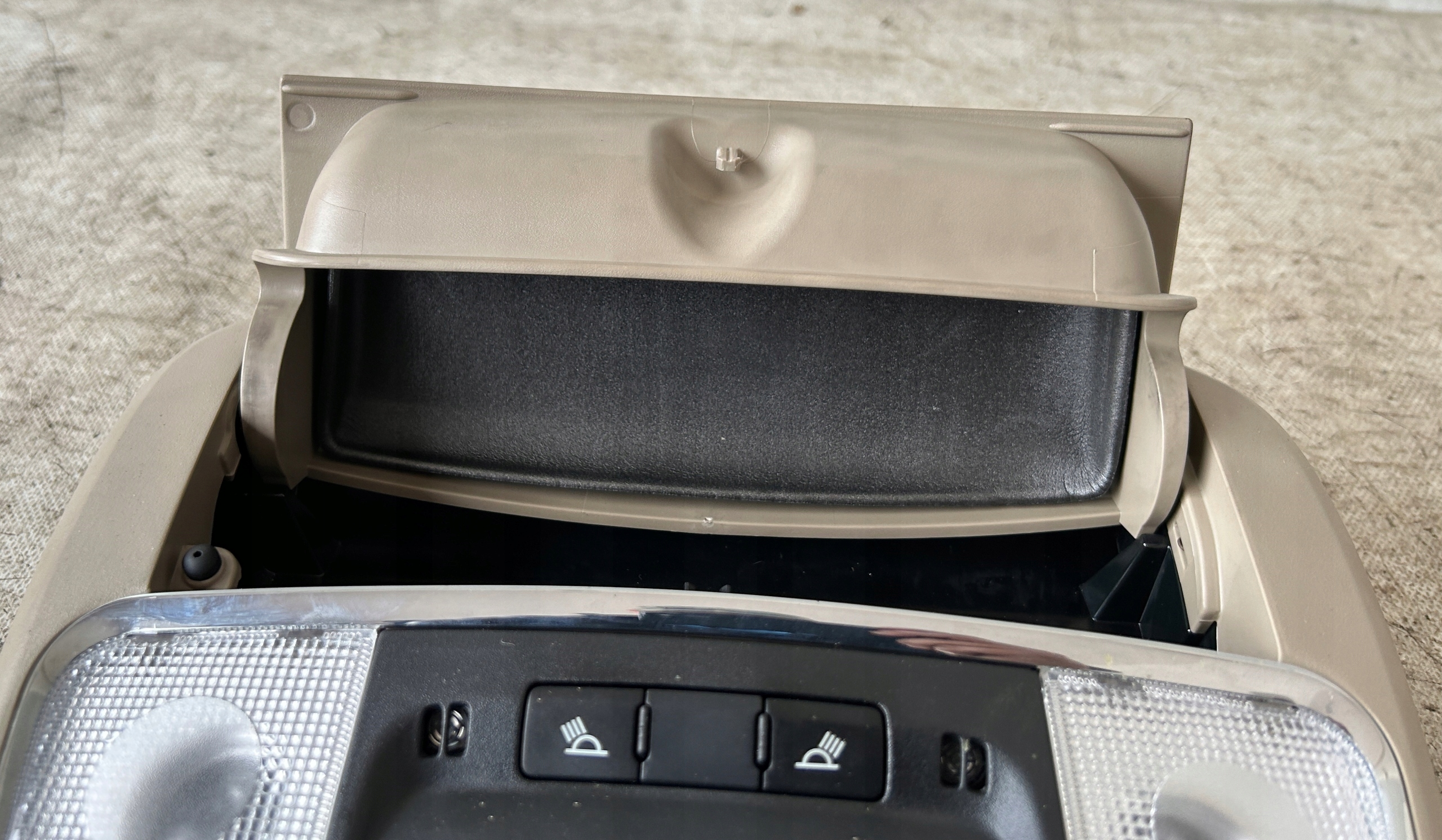 OSWIETLENIE interna LANCIA THEMA 11- 68146915AA