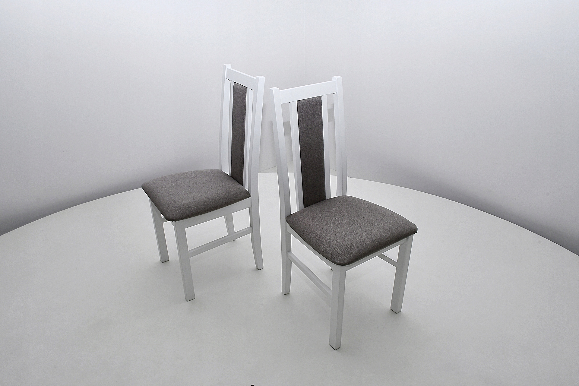 Stół 90/90 do 170 + 4 krzesła Szerokość siedziska 43 cm