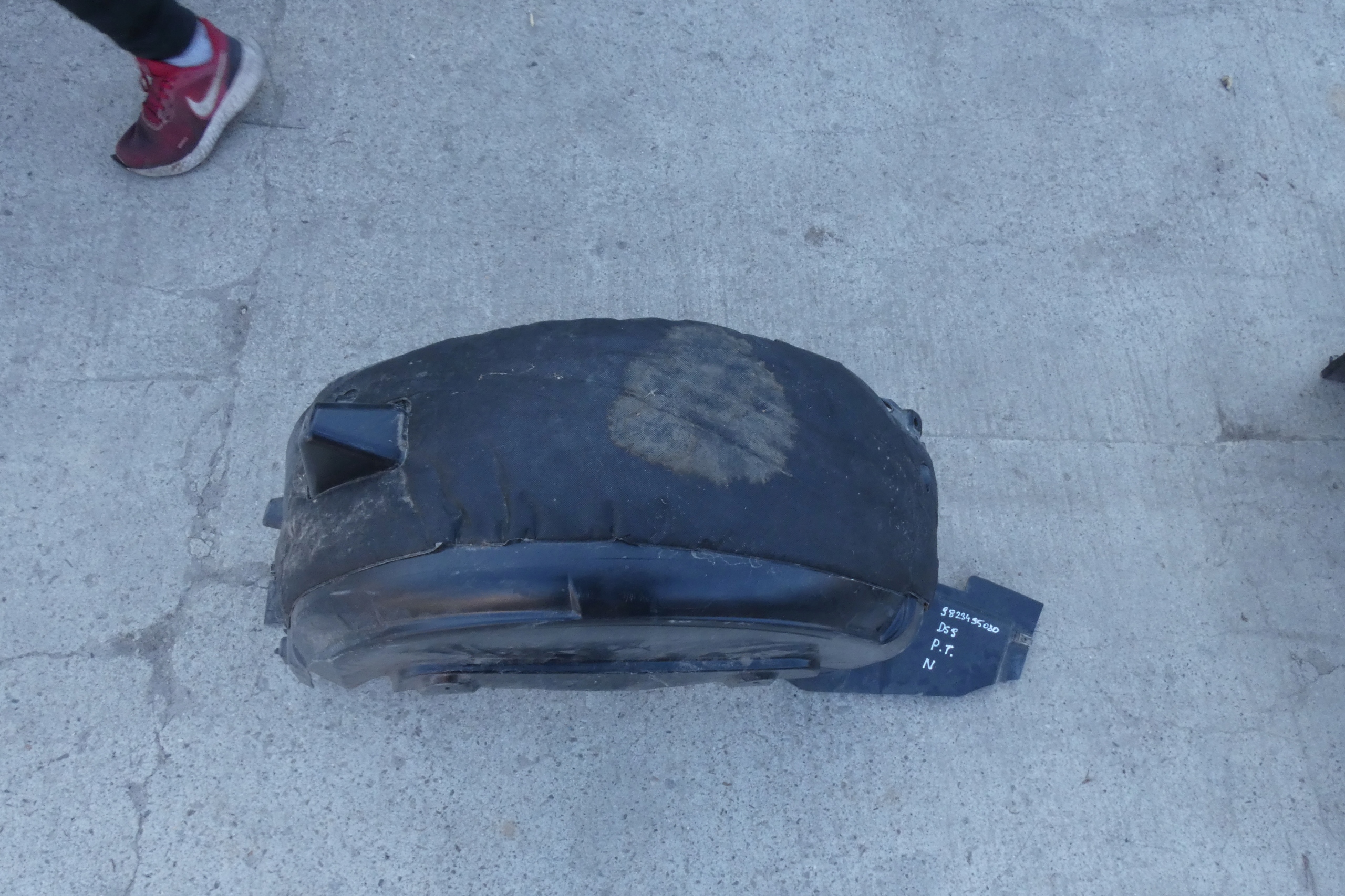 DS9 mudguard rear part rear. left right 9823495080 9823495180