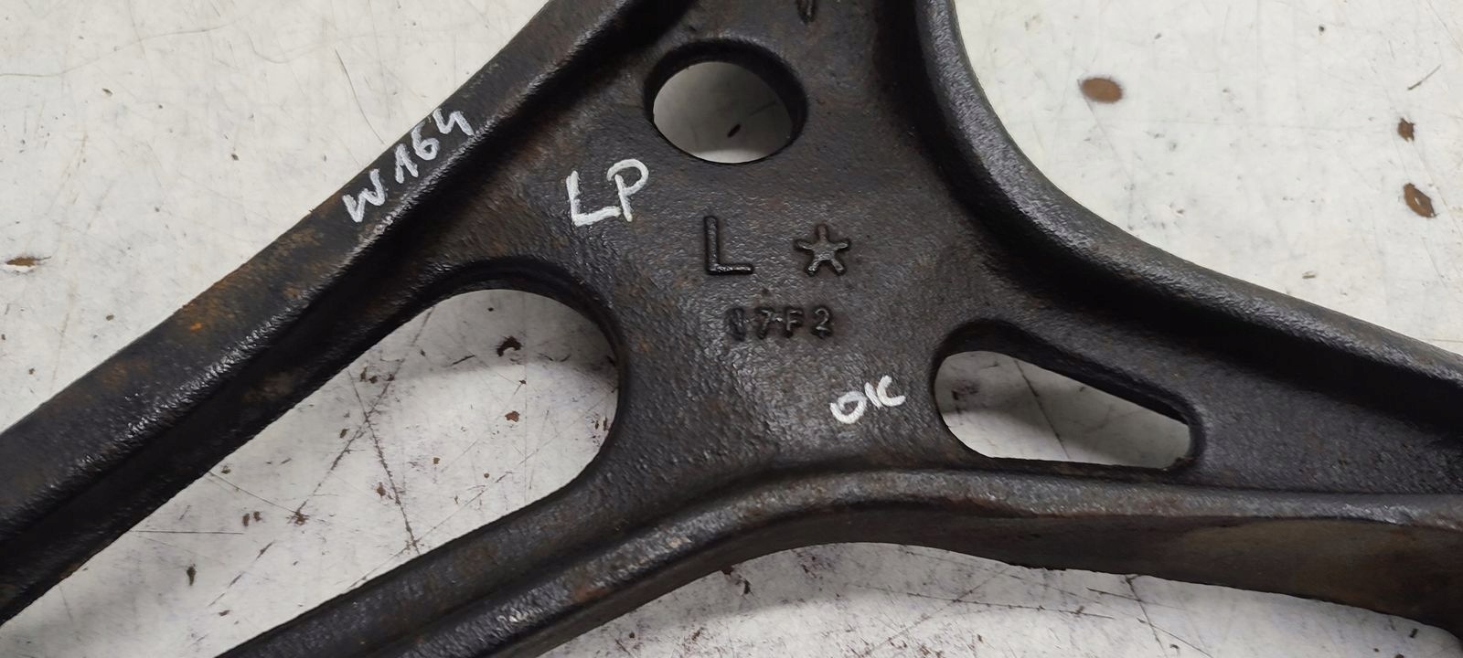 arm front front left Mercedes W164
