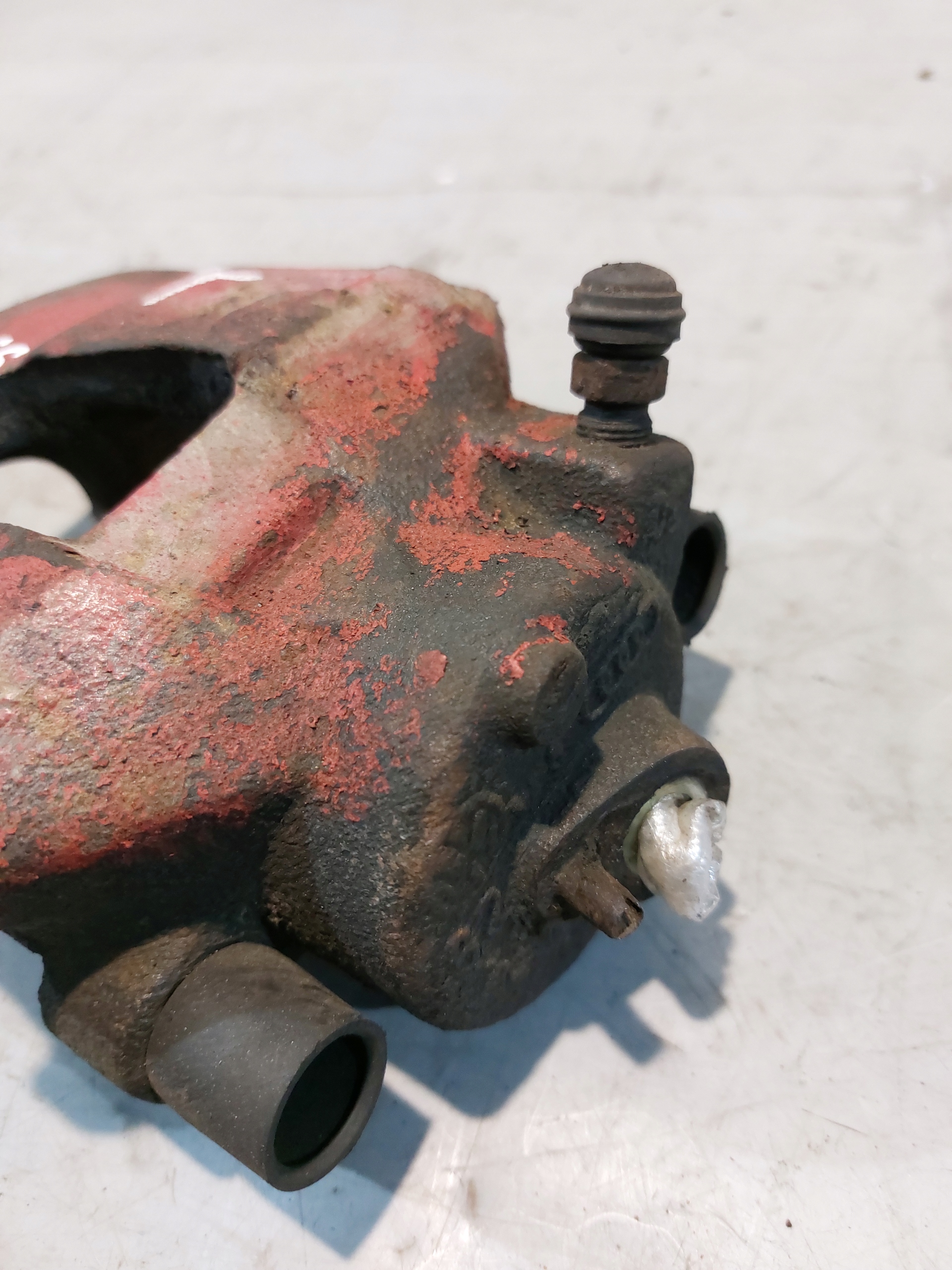 caliper brake left front VW BORA 1.9TDI