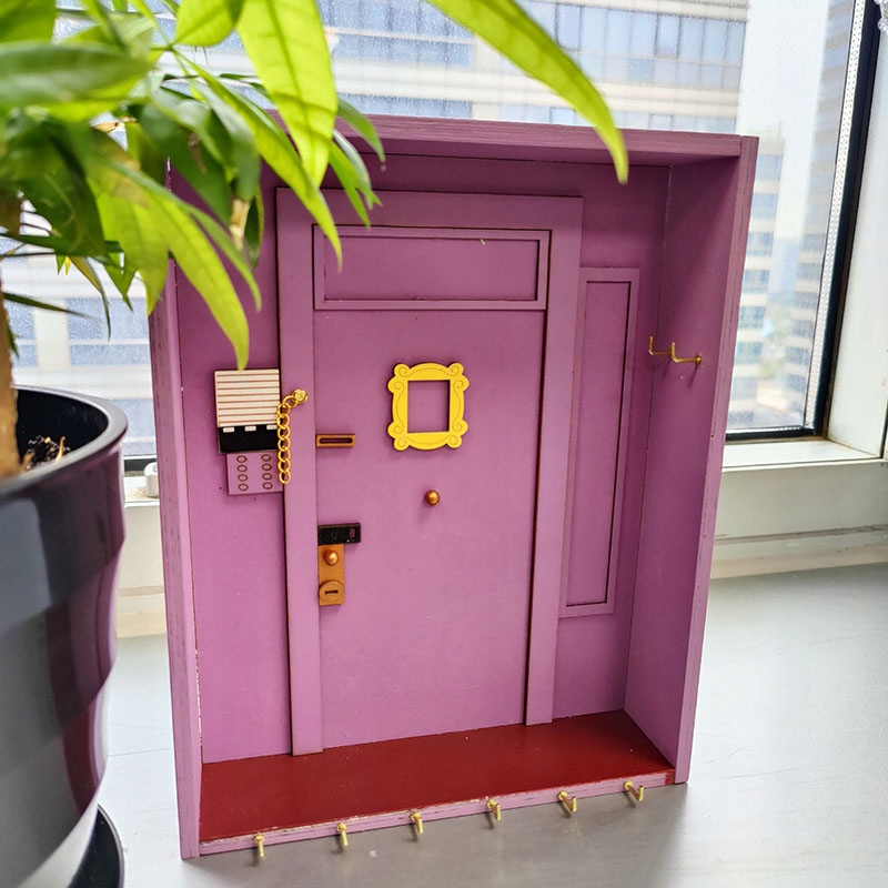 OZDOBA PÓŁKA NA KLUCZE DRZWI PRZYJACIELE Marka bez marki