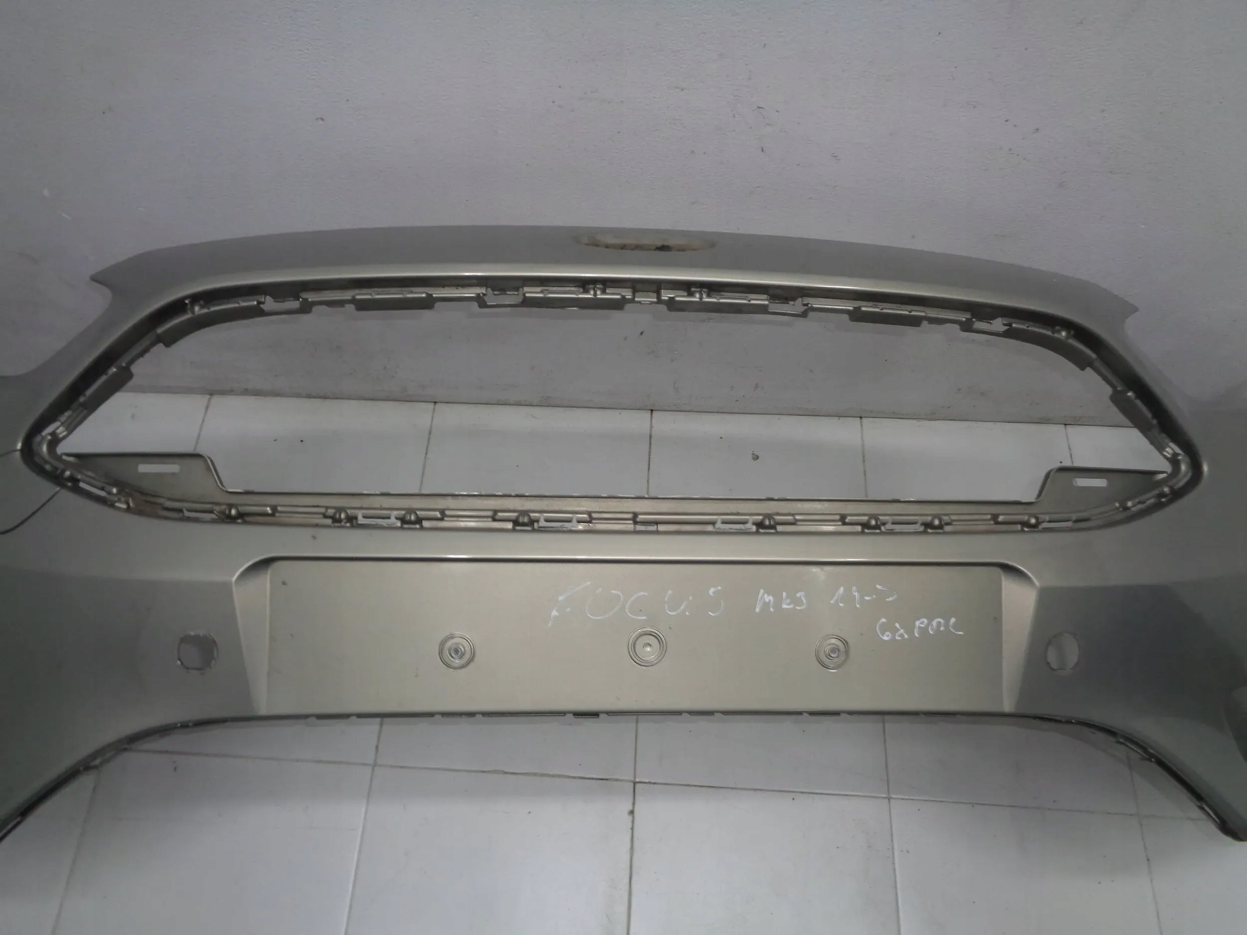 FORD FOCUS MK3 bumper front 6XPDC washers LIFT 14R