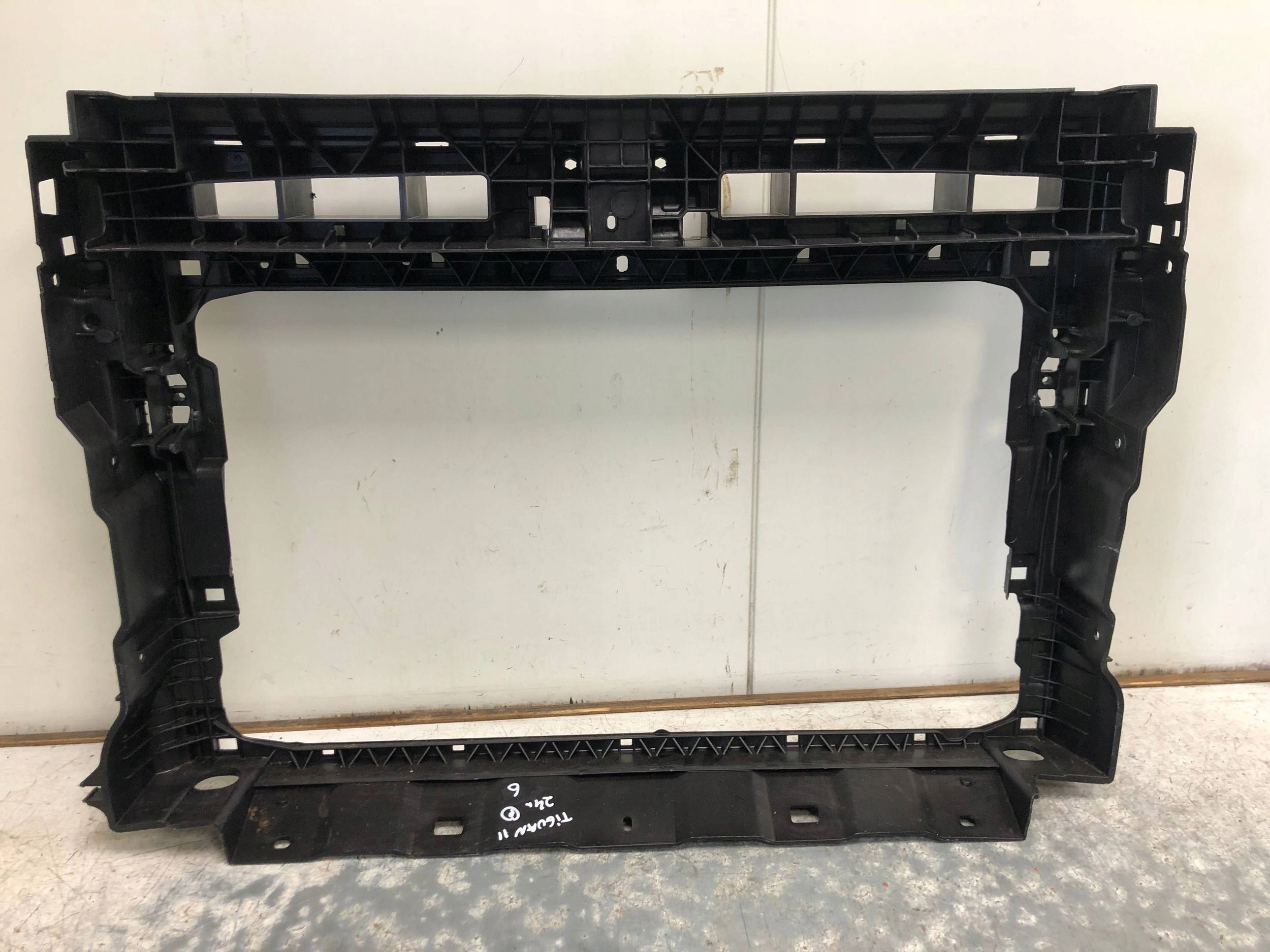 support panel for radiators pillar VW TIGUAN II 5NA805594L
