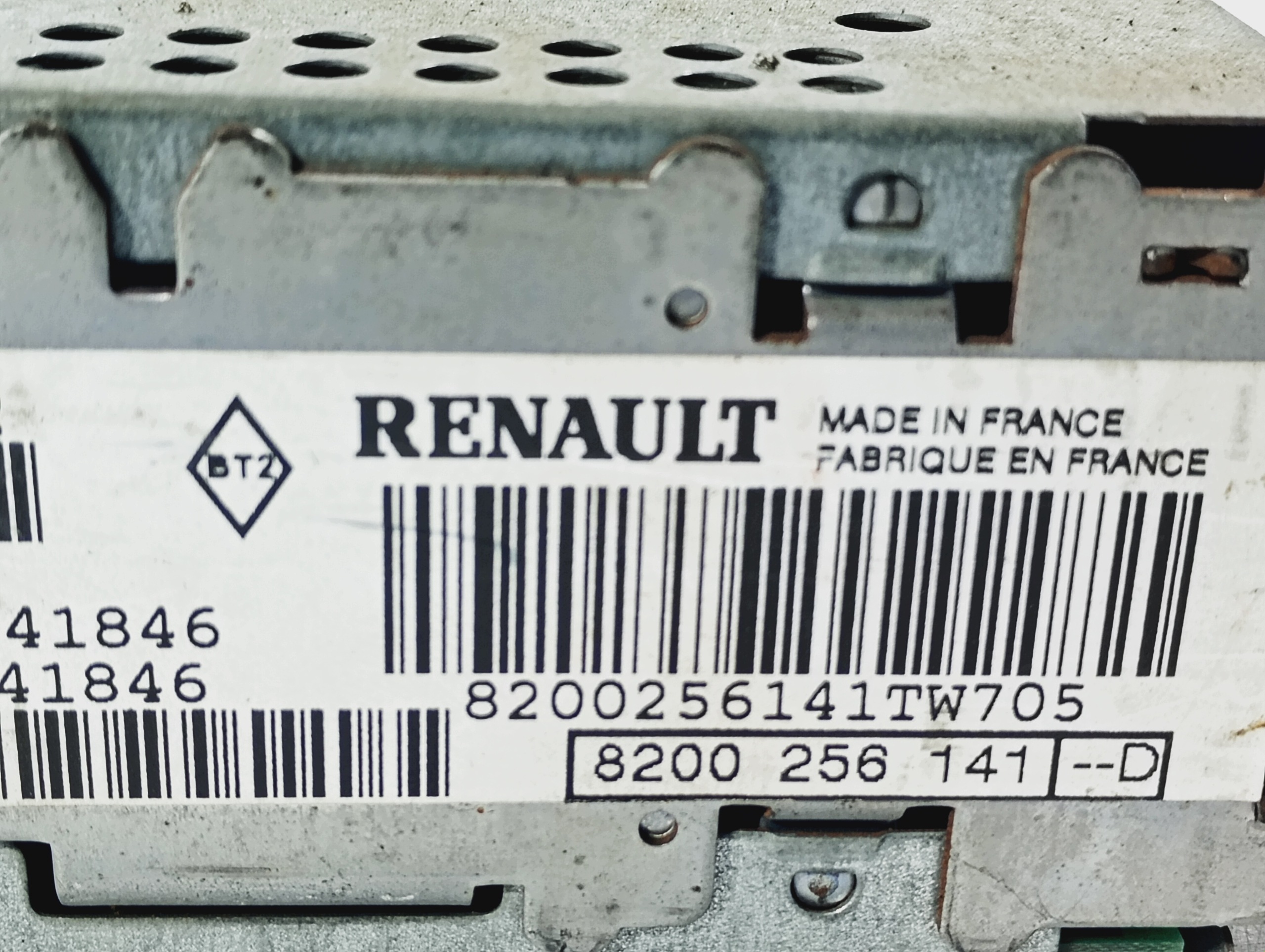 Radio original CD fehlt code OE 8200256141 RENAULT Megane 2 II 03-06