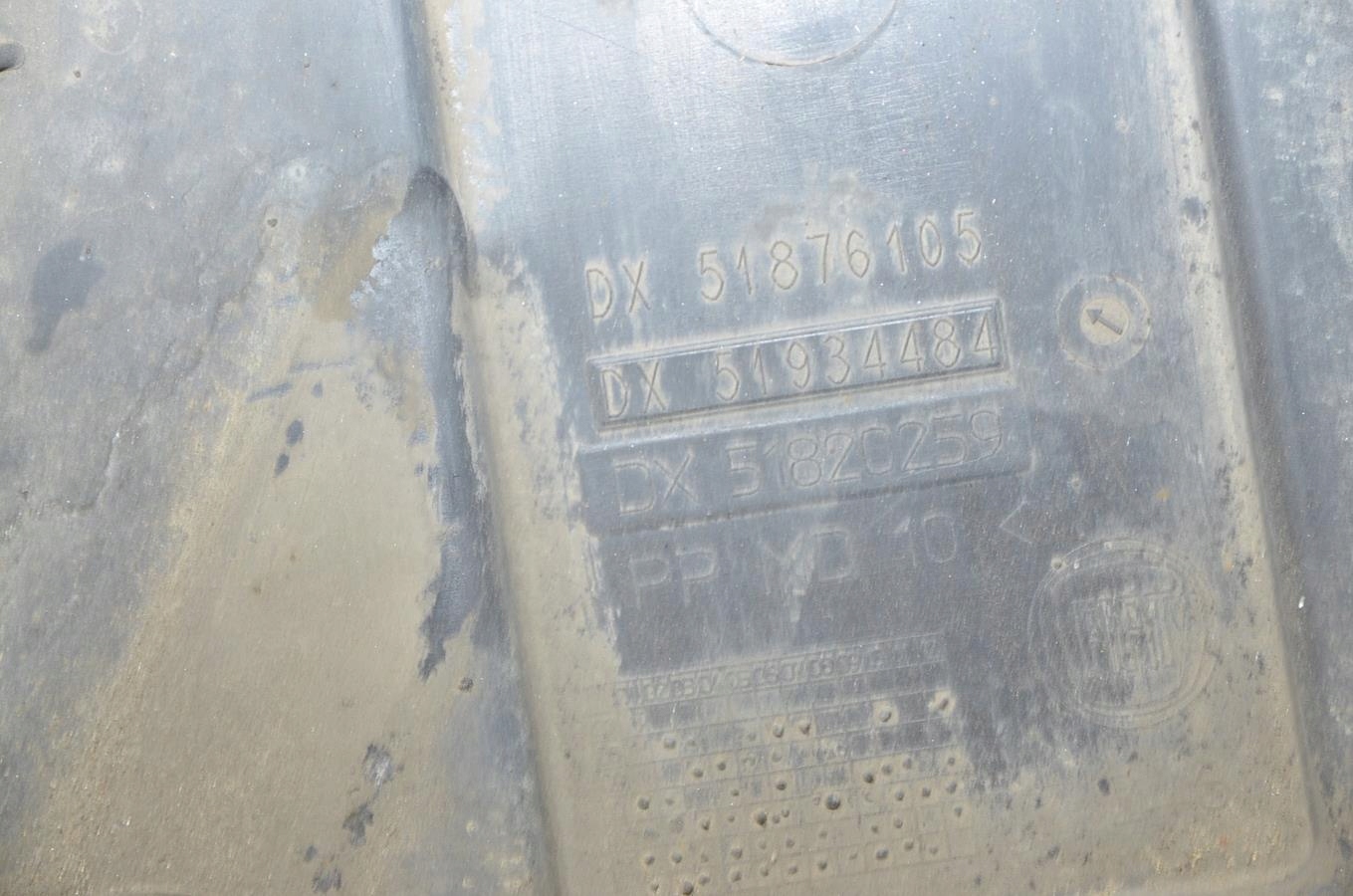 cover chassis right 51876105 Fiat 500 3D