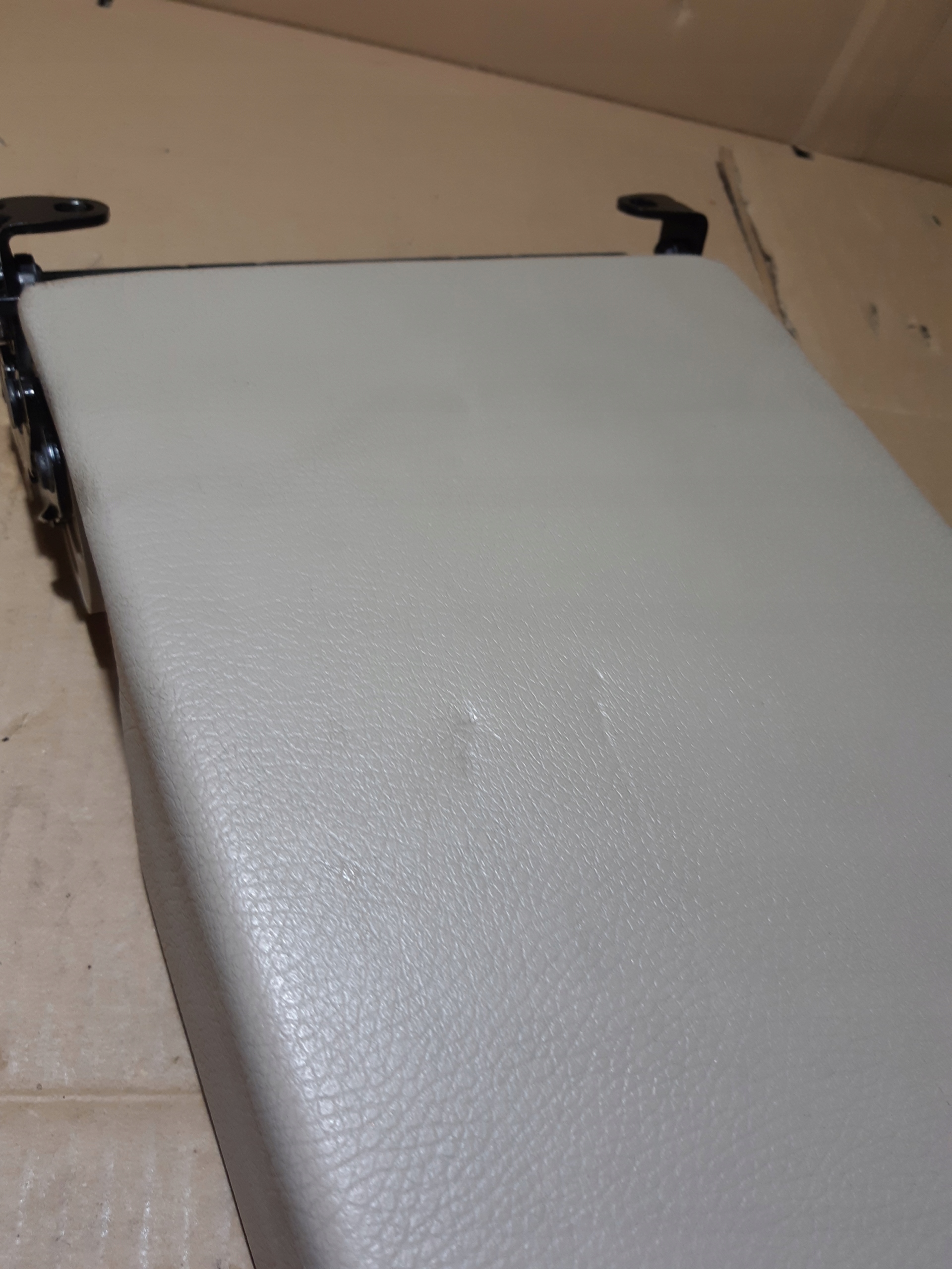 AUDI Q7 4L armrest KANAPY rear part leather KUBKI 4L0883081