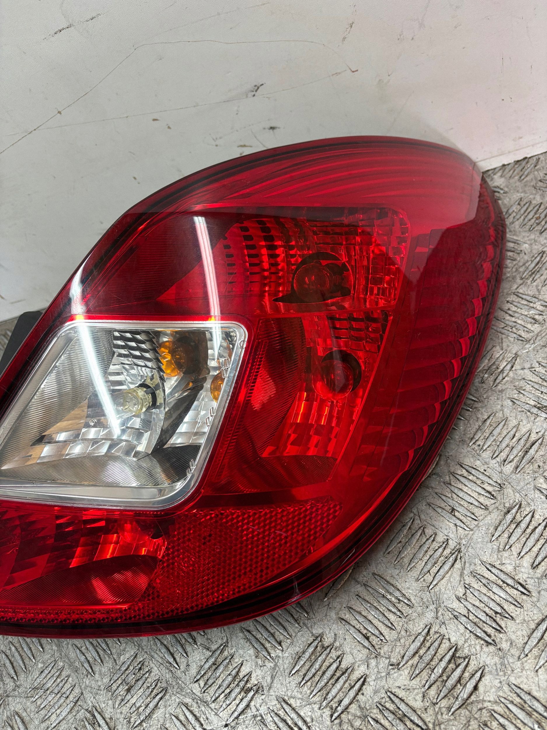 light rear part rear right OPEL CORSA D LIFT 5D