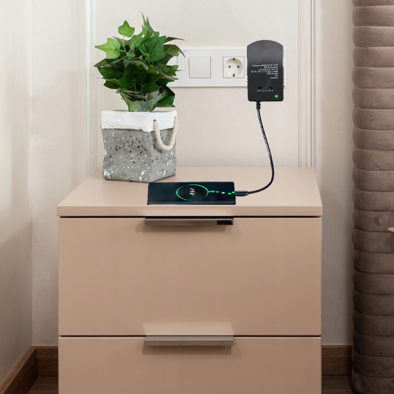 ZASILACZ UNIWERSALNY SIECIOWY ŁADOWARKA DO DC 12V Maksymalny prąd wyjściowy 2.1 A