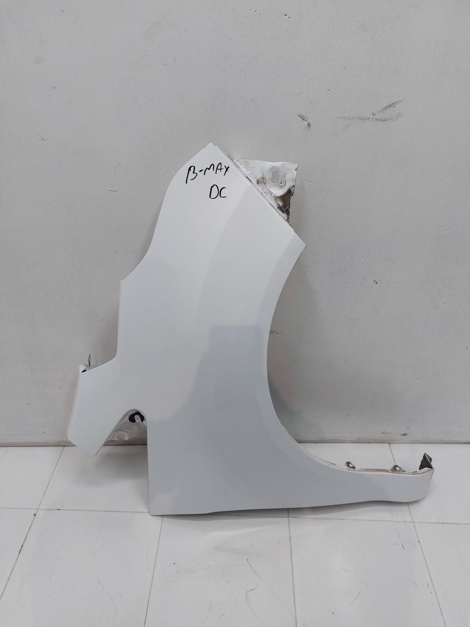 FORD B-MAX B MAX 12-17r fender right front colour DC DEMONTAZ