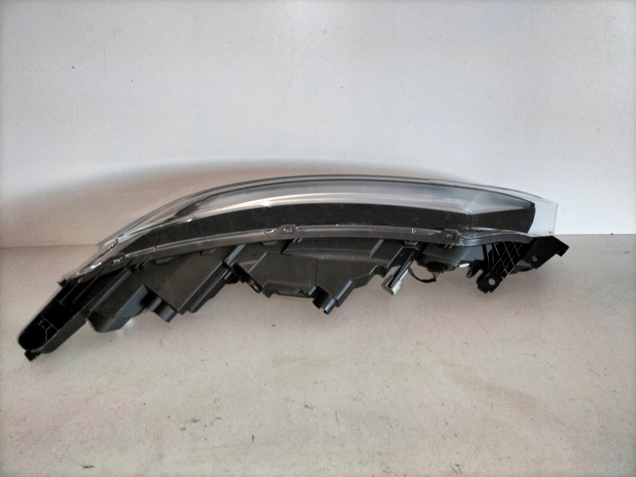 light front reflektor left NISSAN JUKE II 19- LED