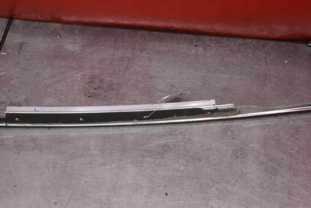 moulding chrome-plated left 1077351-00-D TESLA MODEL S LIFT 16-21