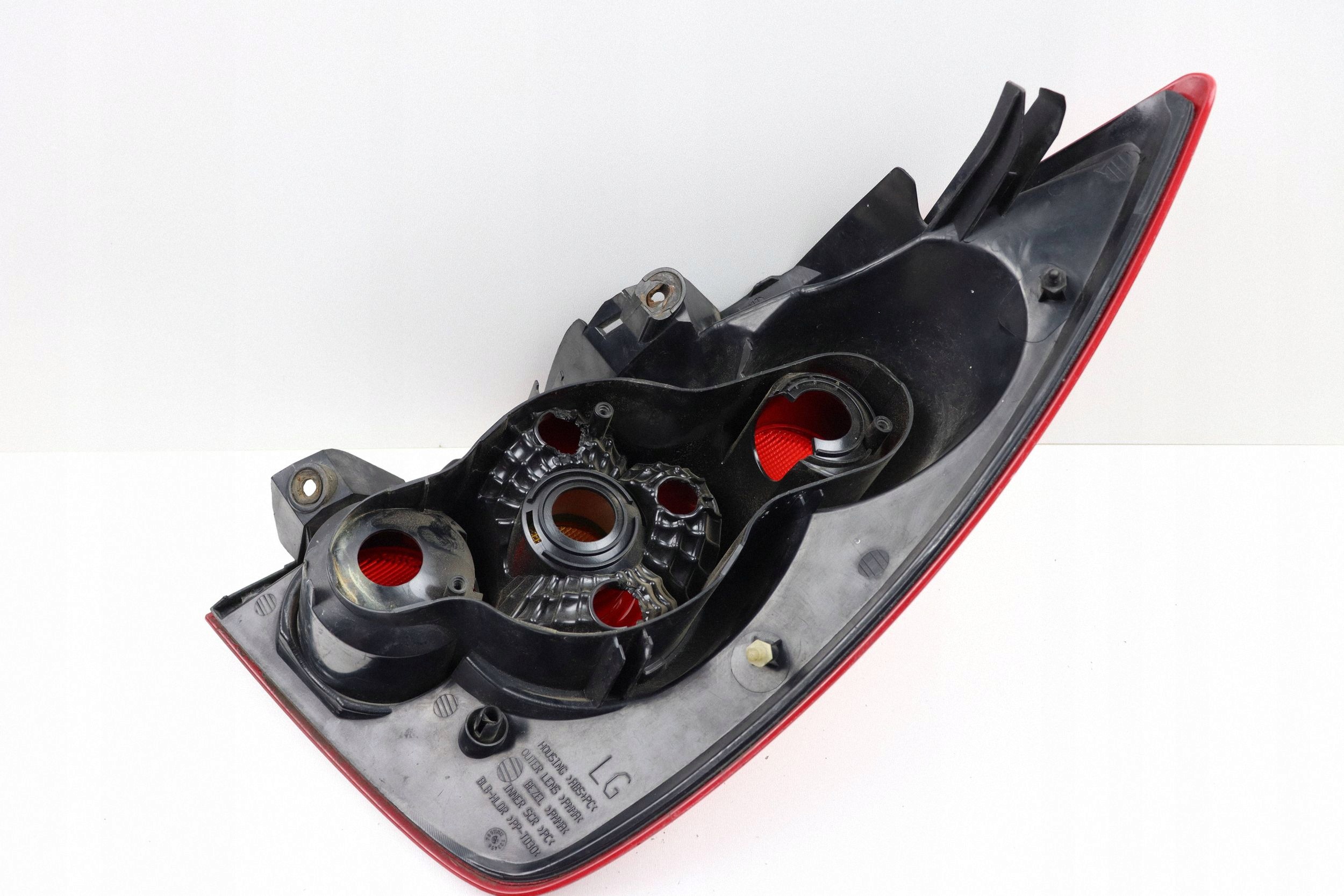 NISSAN PRIMERA P12 HB HATCHBACK light left rear part rear EUROPA
