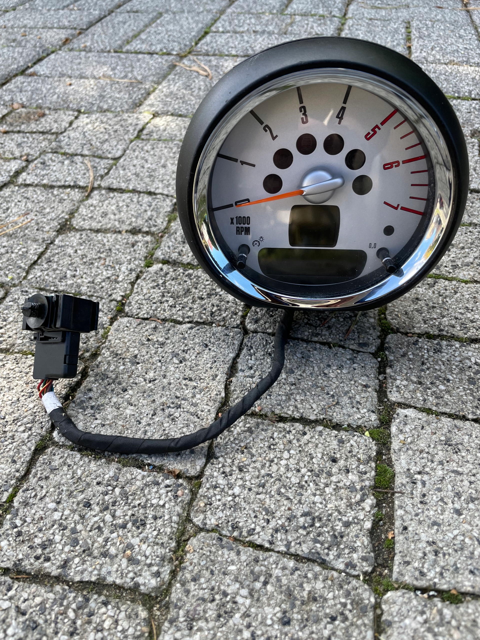 tachimetro MINI COOPER R56 1.6D 9232443