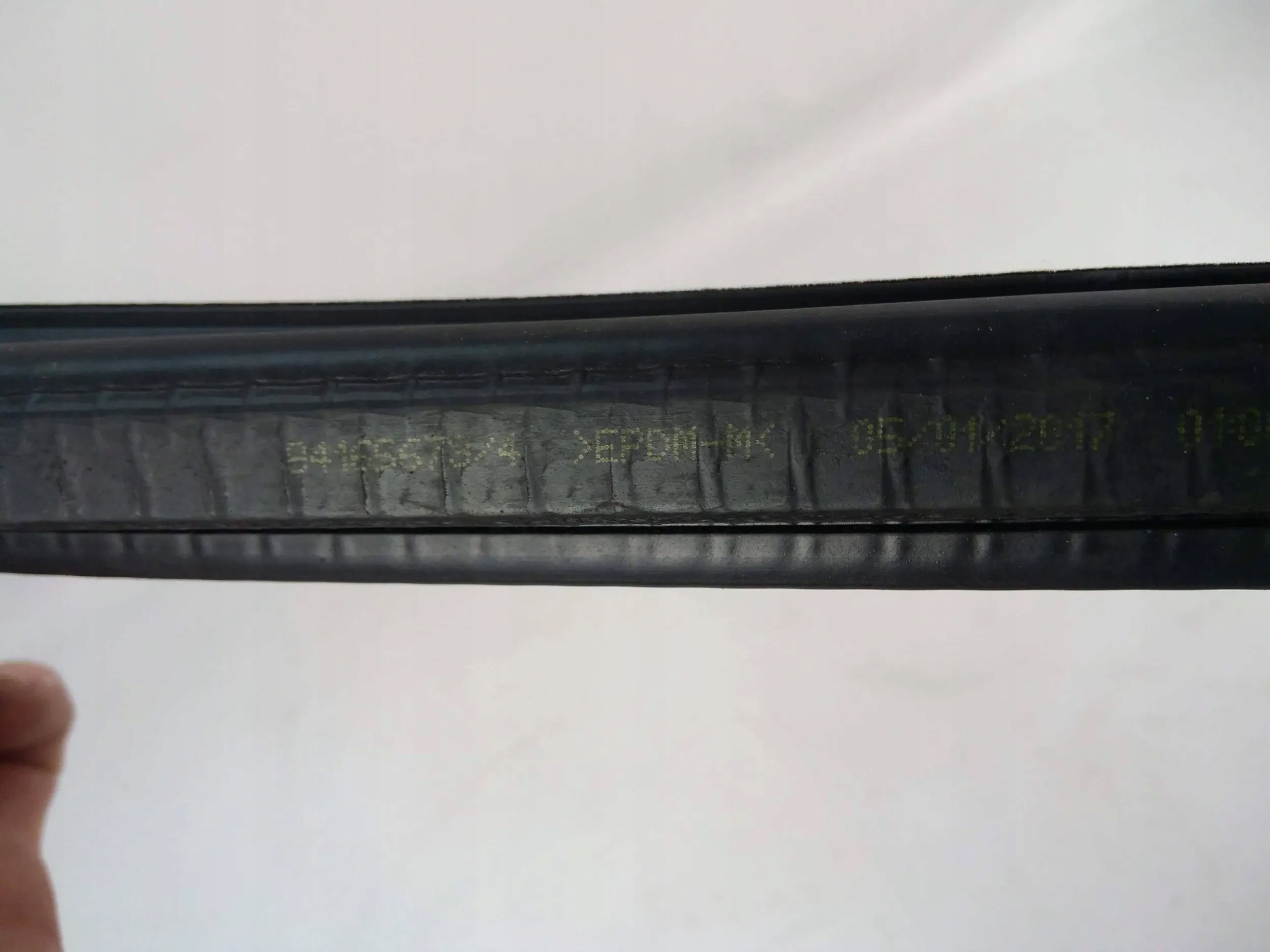 Chevrolet Camaro SS gasket inner door right 2016+