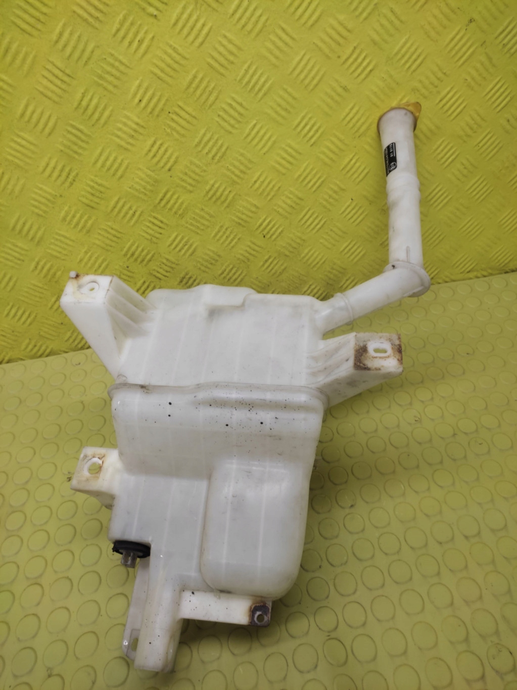 MAZDA 6 II washer fluid tank GS1D67480