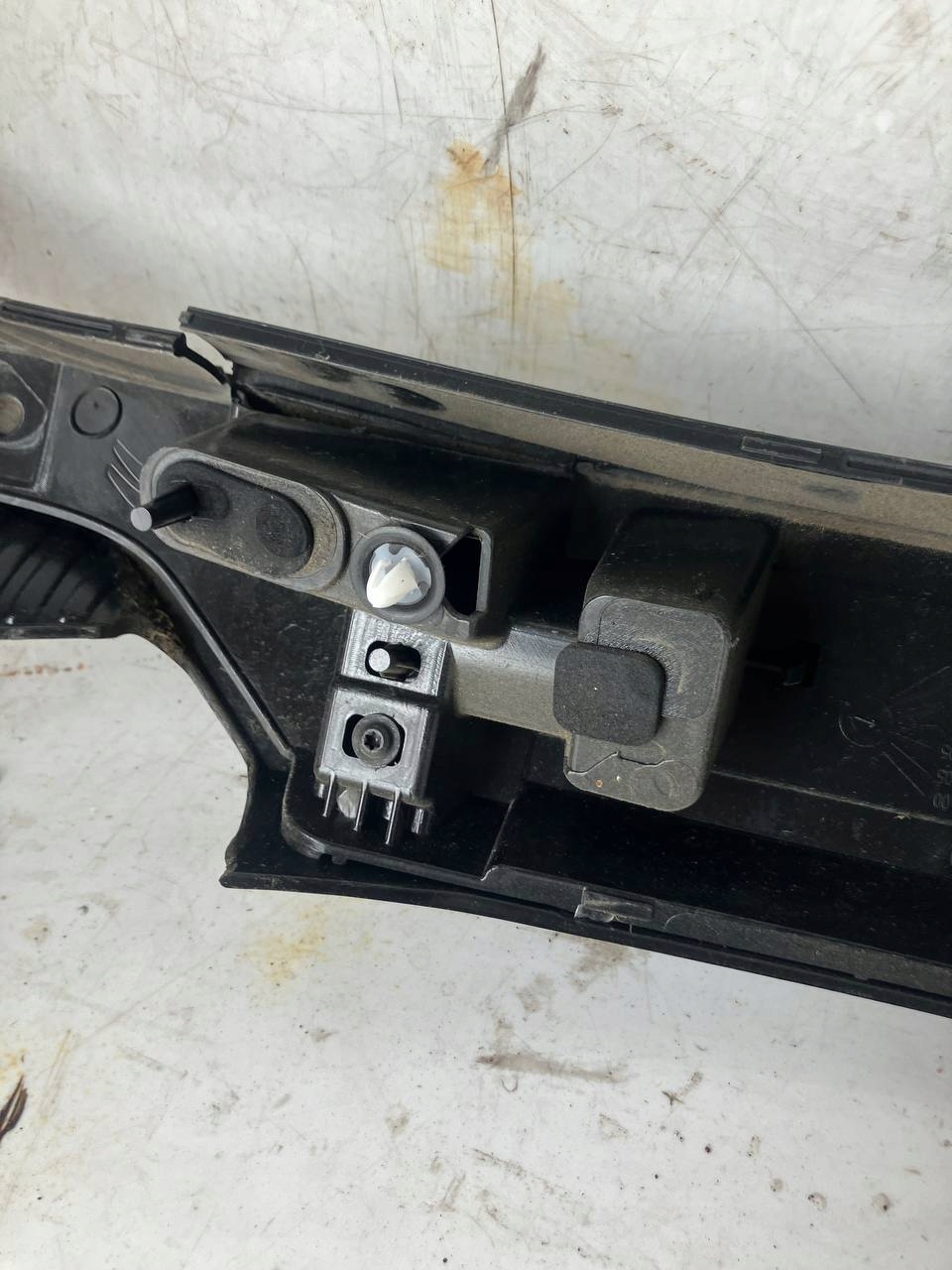 cap bonnet boot rear part CITROEN C4 III 9838657780