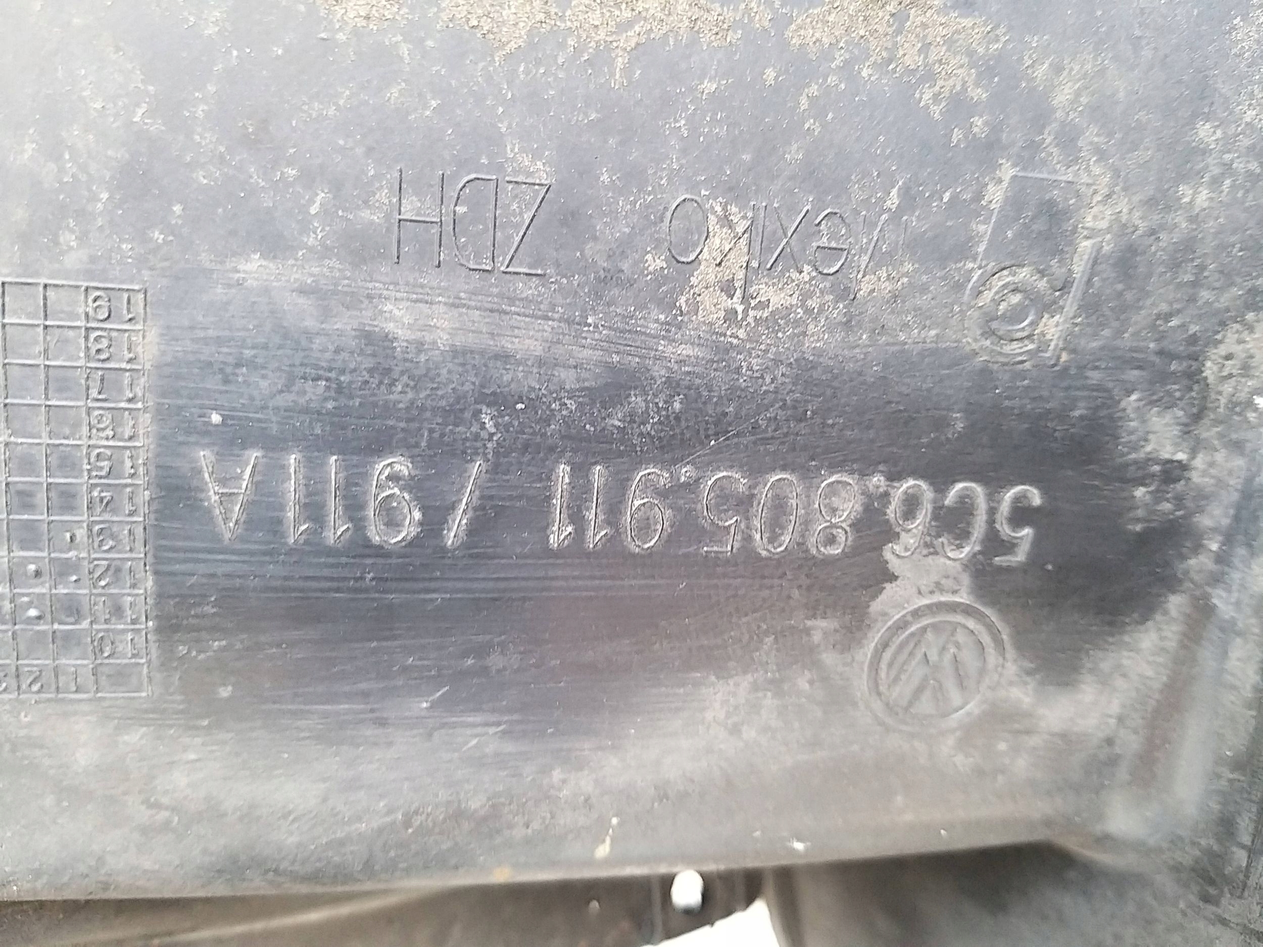 VW JETTA 5C 10- mudguard left front front 5C6805911