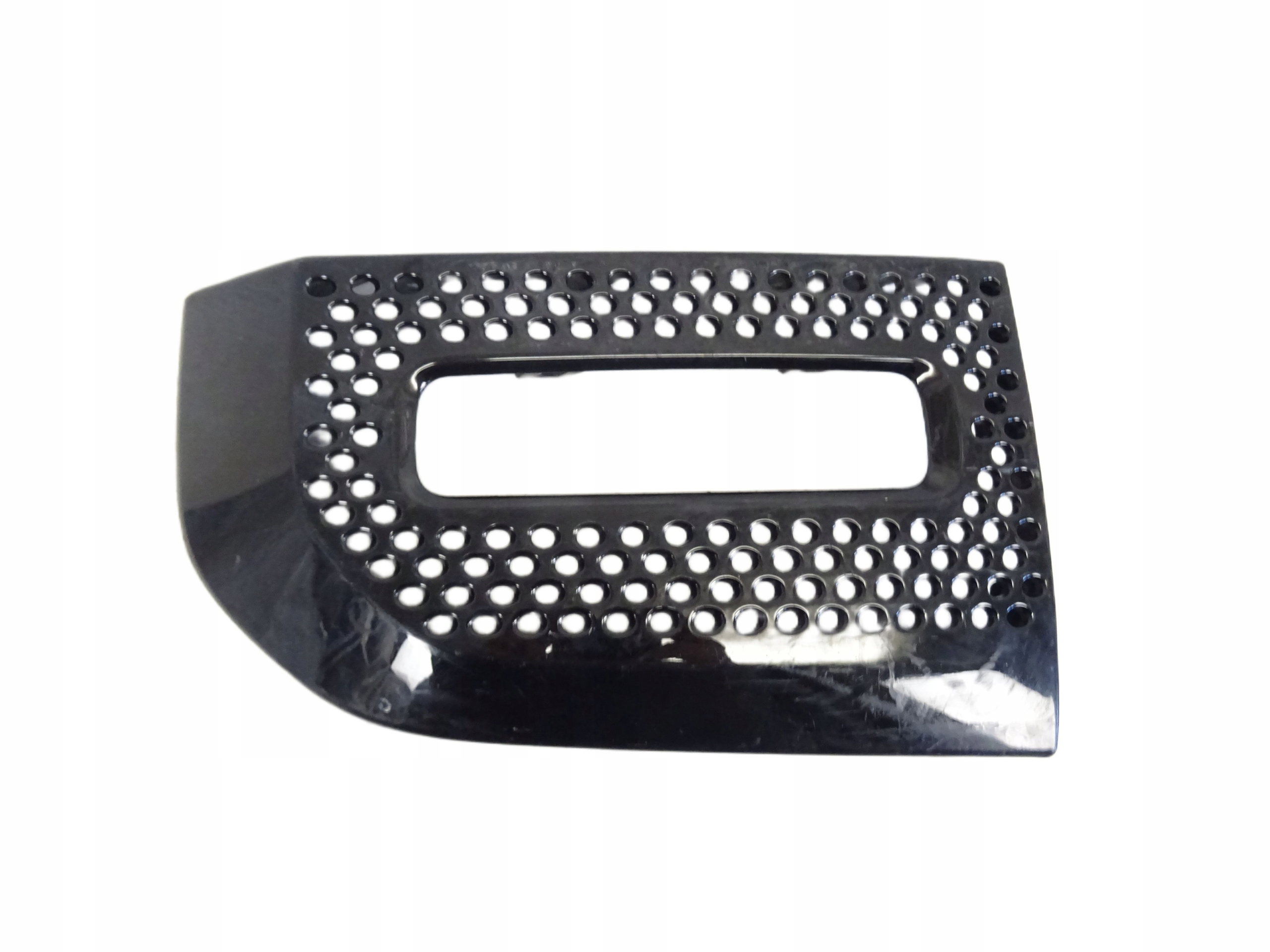 LAND ROVER DEFENDER L663 right grid of a bumper front front