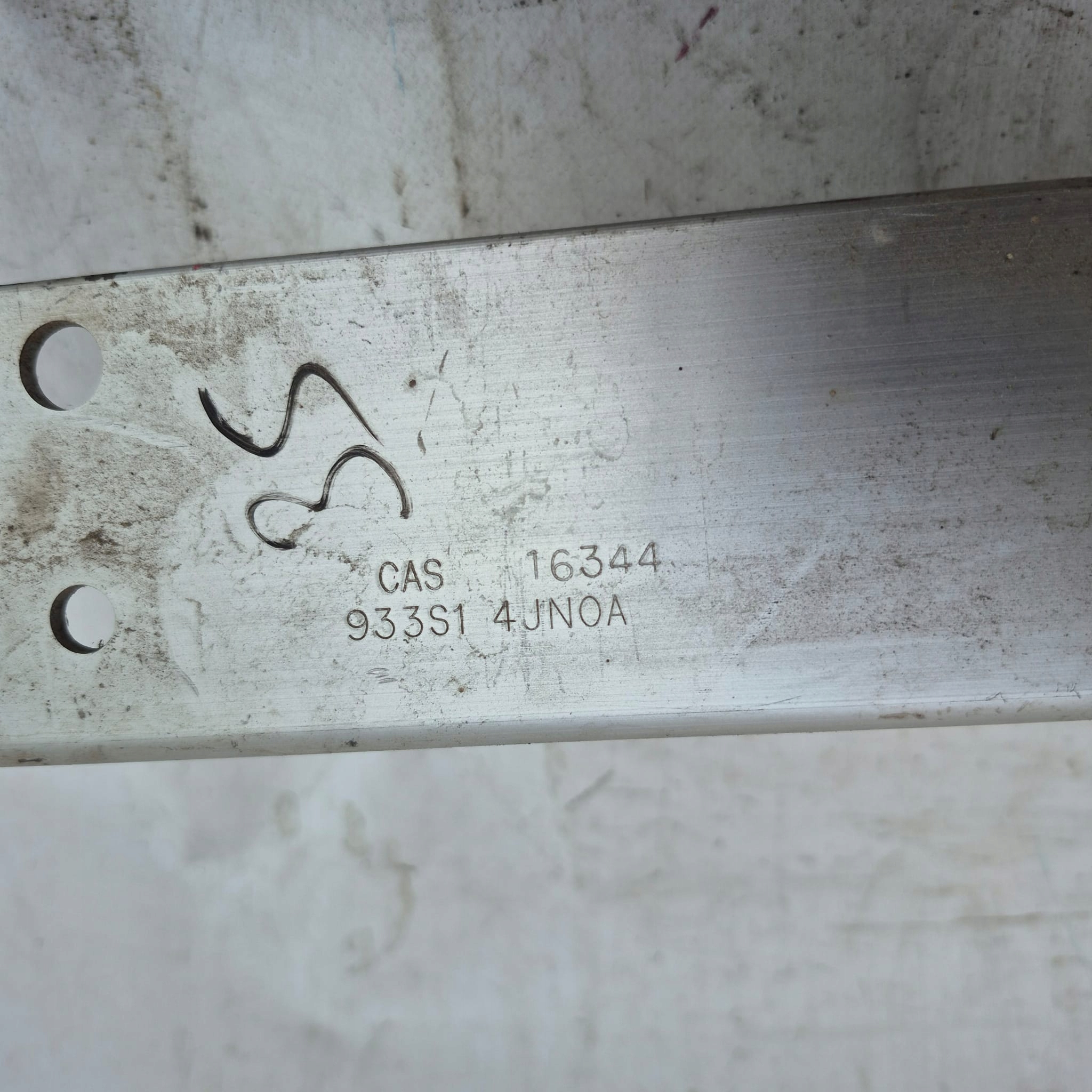 MAZDA 3 IV 19-> bumper front front PDC