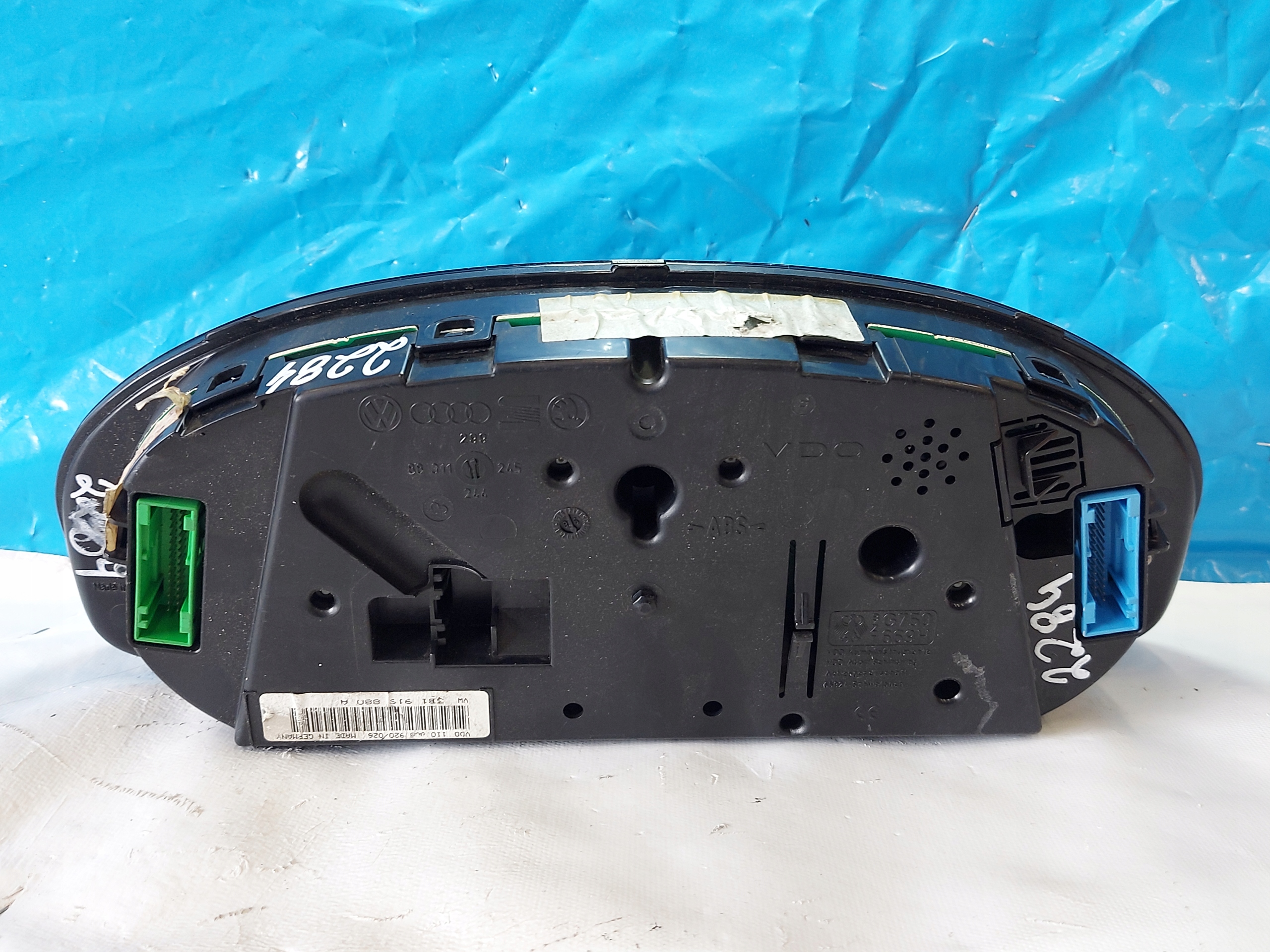 dials clock PASSAT B5 1.6 B 3B1919880A