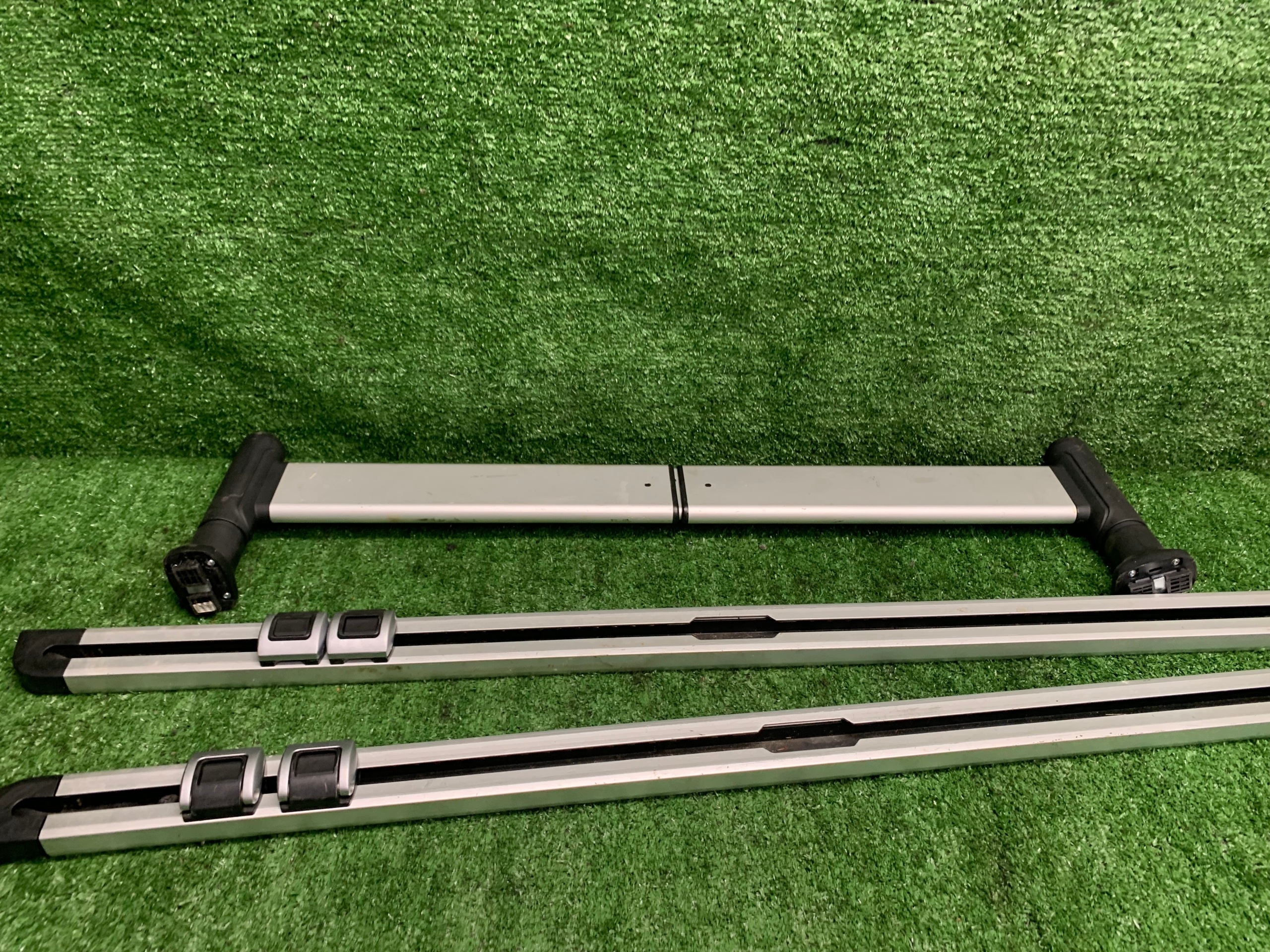 AUDI A6 C6 PROWADNICE PRZEGRODA boot brackets 4F9863555A 4F9860378C KPL