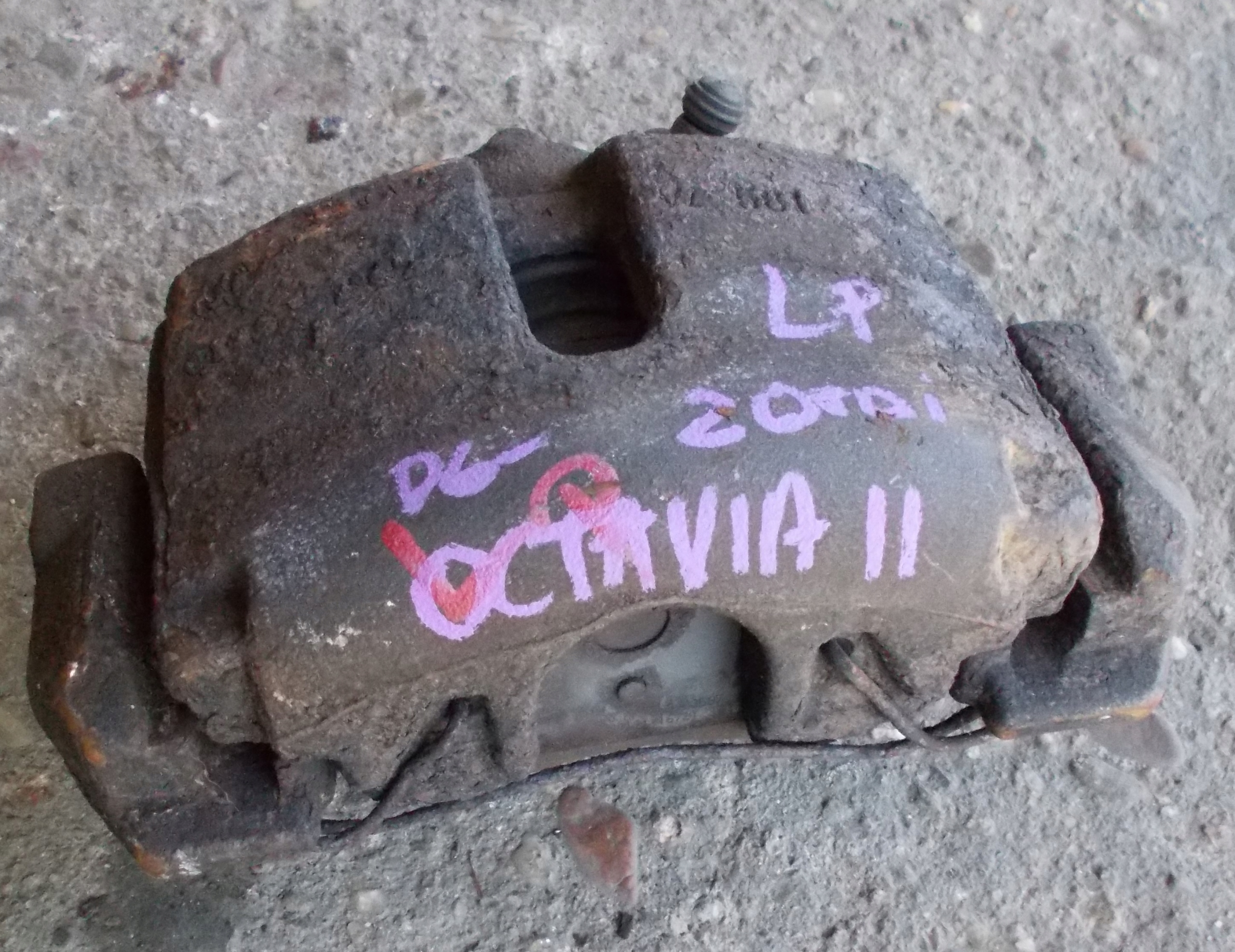 SKODA OCTAVIA II 2.0 TDI 06R caliper brake left front