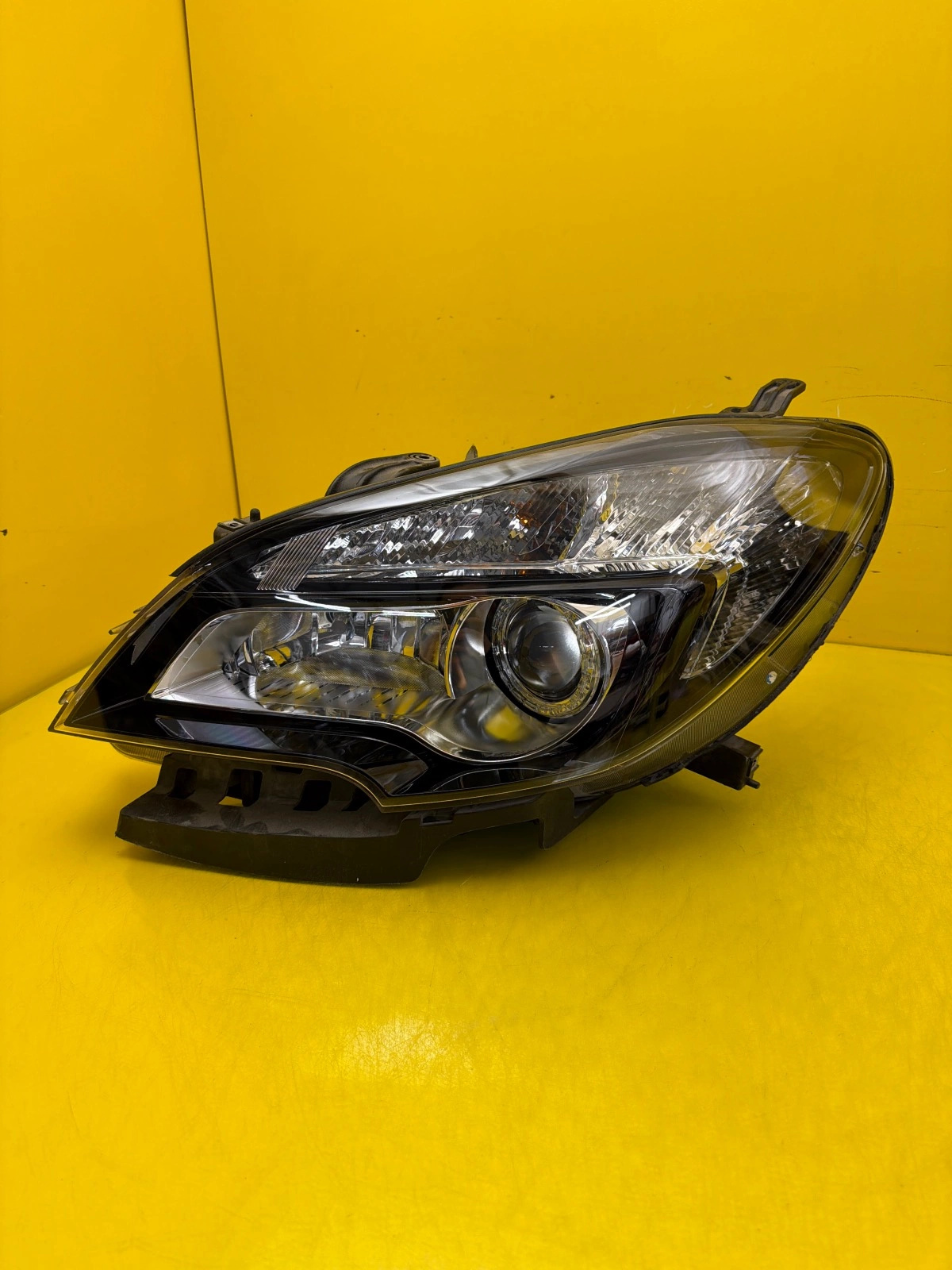 light left front front Opel Mokka A 12- Xenon 42344333