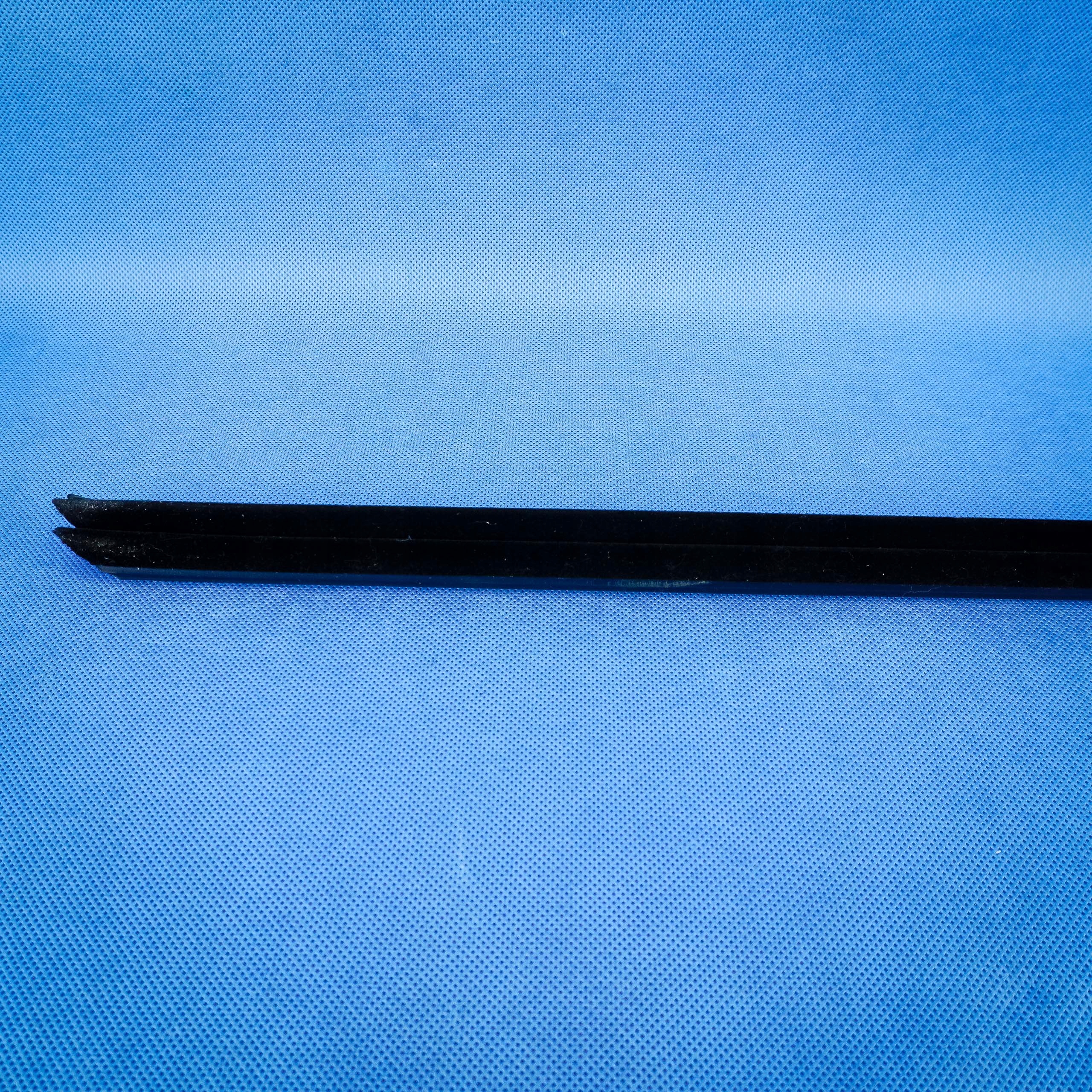 moulding inner dust door front right Audi Q3 83A 83A837480B